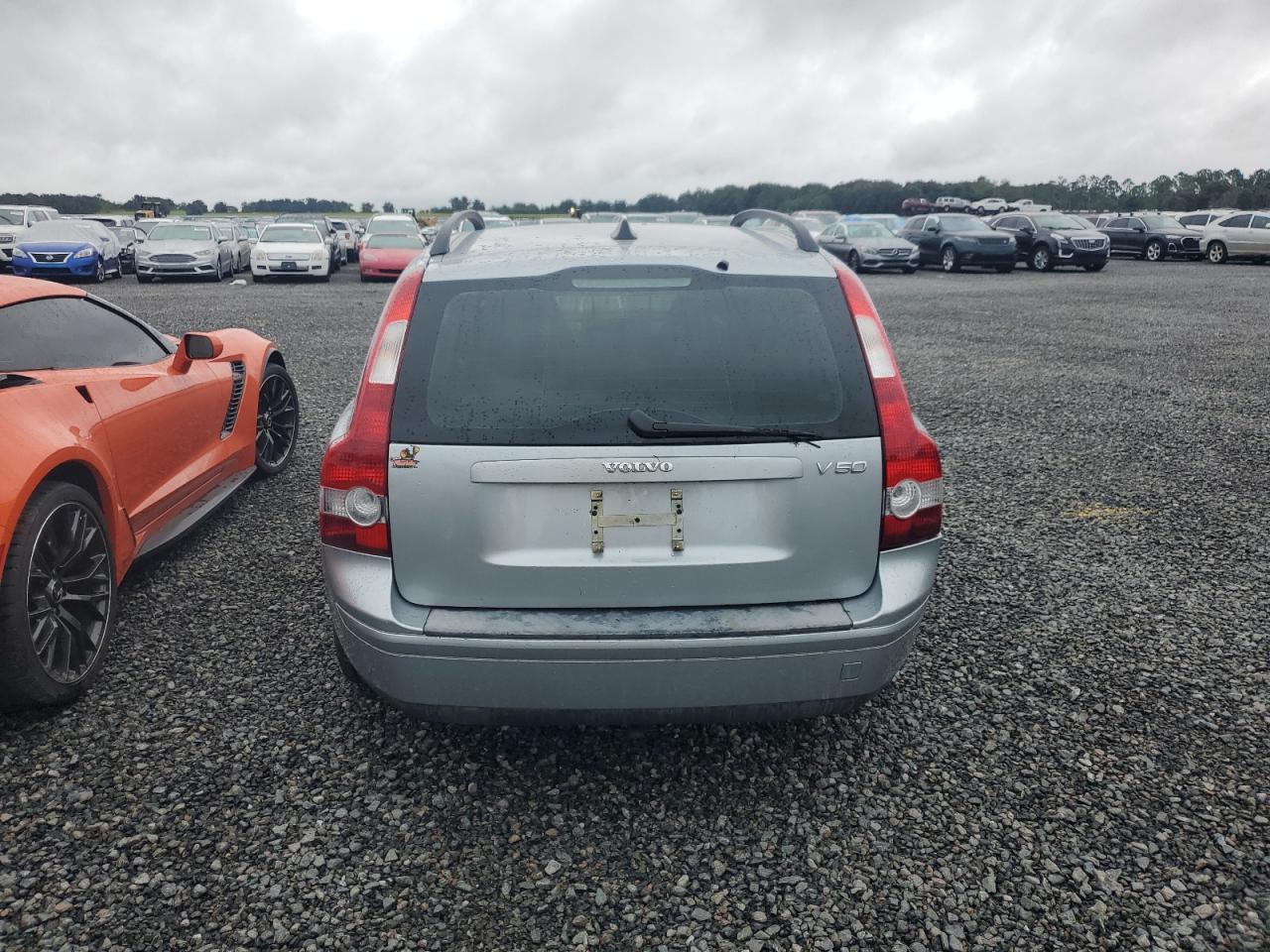 YV1MW382672289367 2007 Volvo V50 2.4I