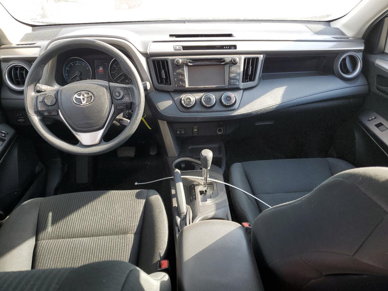 2018 Toyota RAV 4 - Image 8