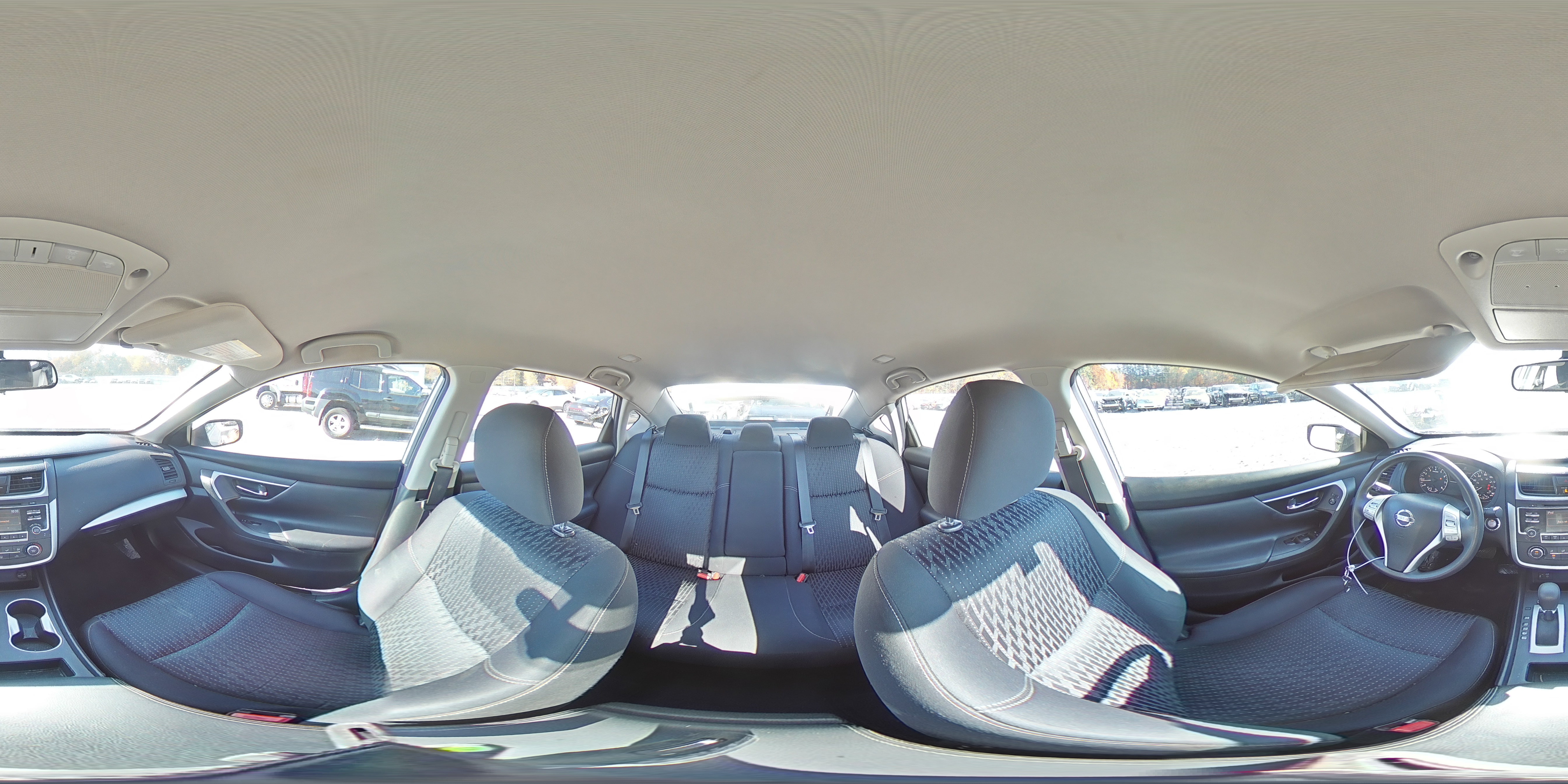 2016 Nissan Altima - Image 13