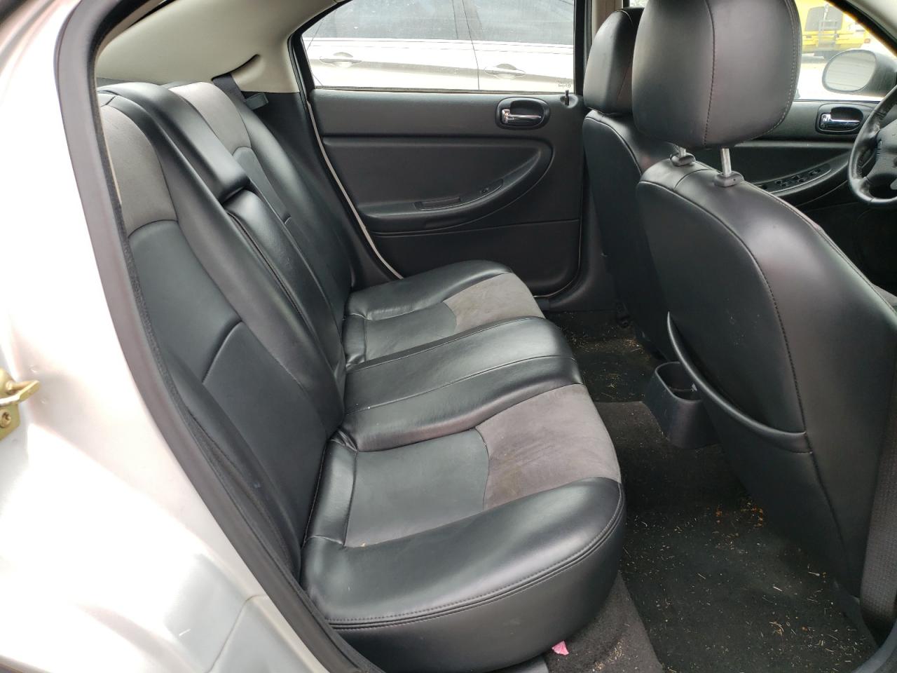 2006 Chrysler Sebring - Image 11