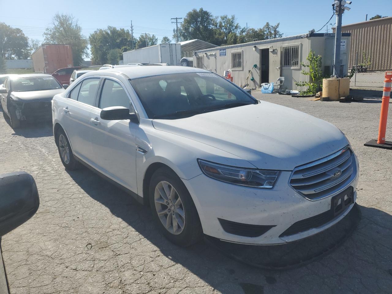 2013 Ford Taurus - Image 4