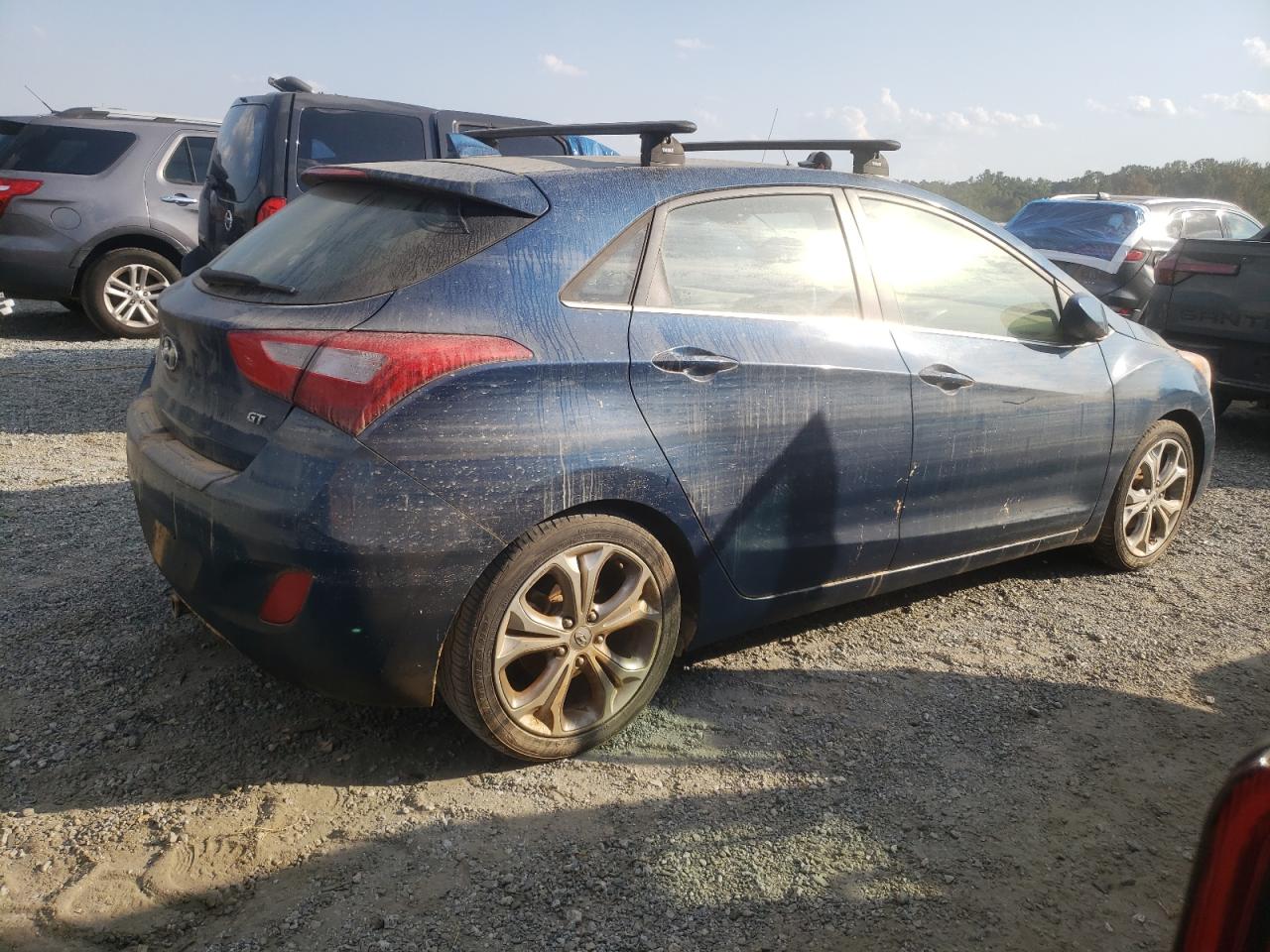 2013 Hyundai Elantra - Image 3
