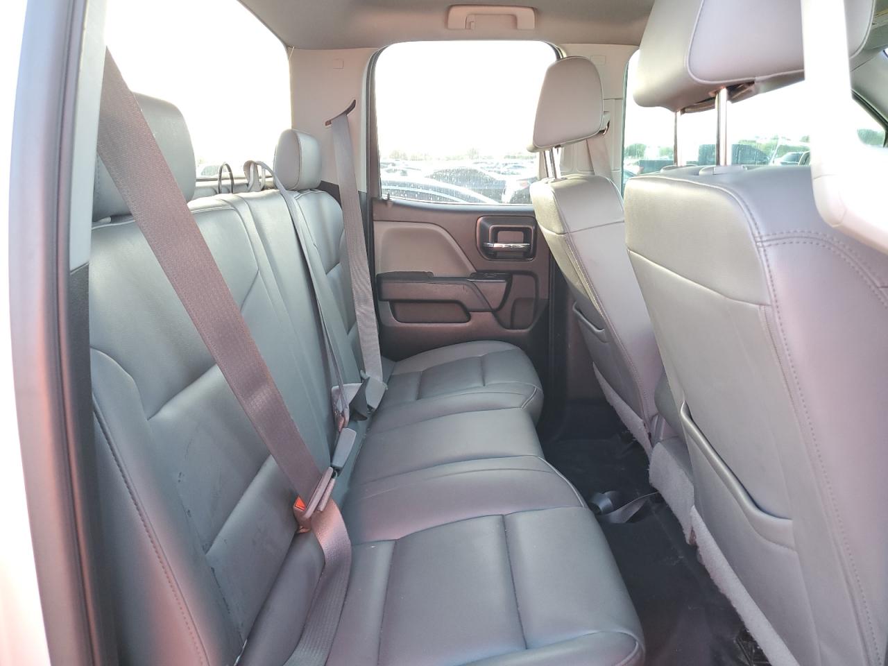 2016 Chevrolet Silverado - Image 10