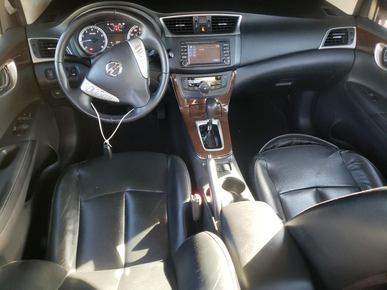 2015 Nissan Sentra - Image 8
