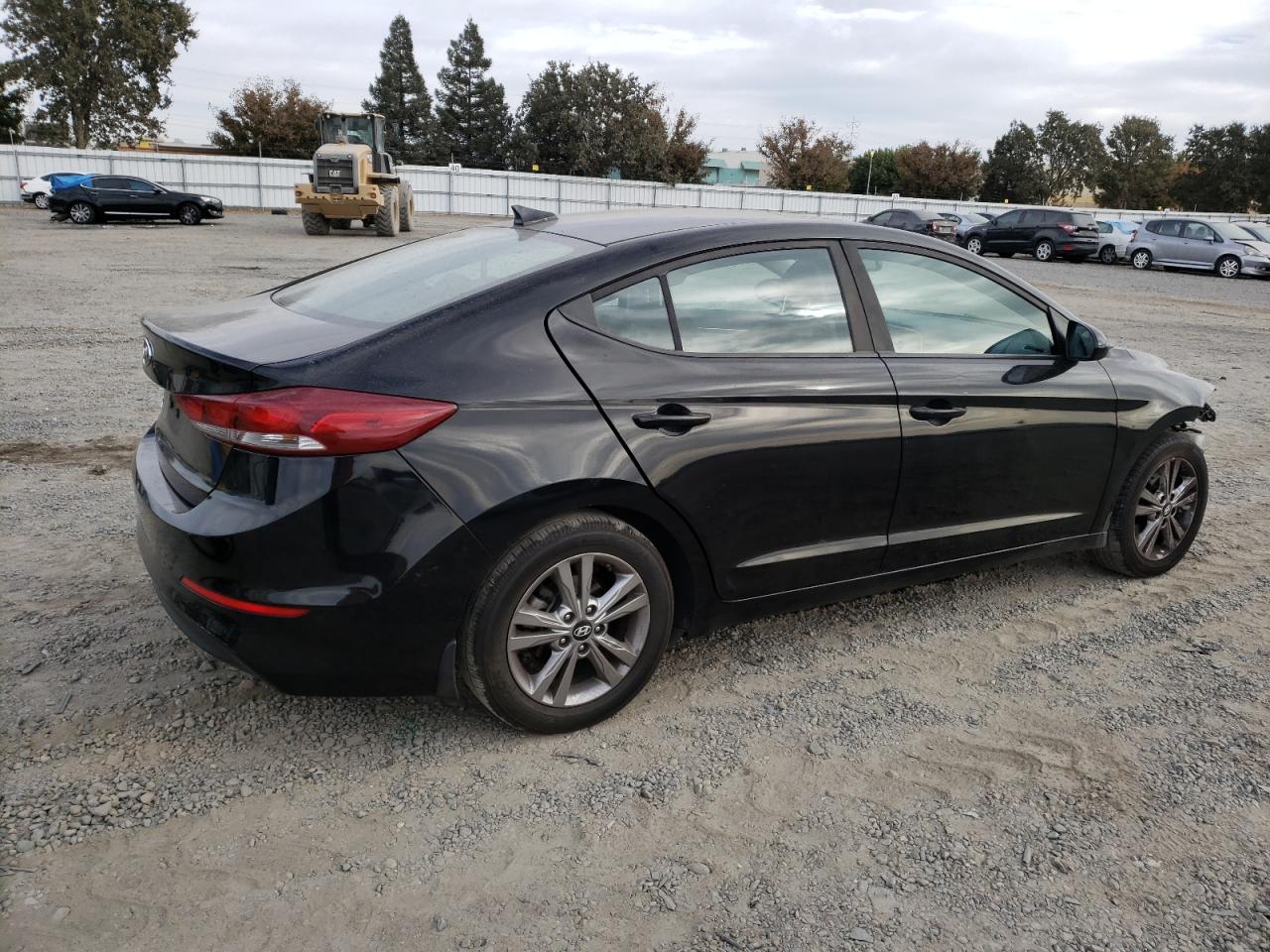 2018 Hyundai Elantra - Image 3