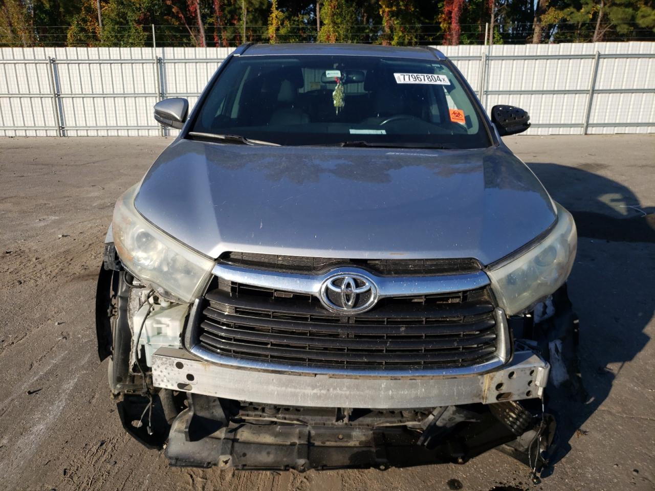 2015 Toyota Highlander - Image 5