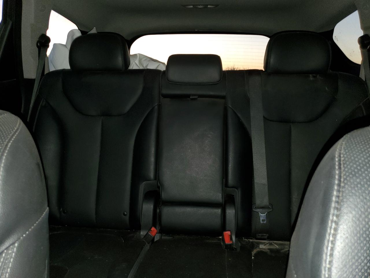 2019 Hyundai Santa Fe - Image 10