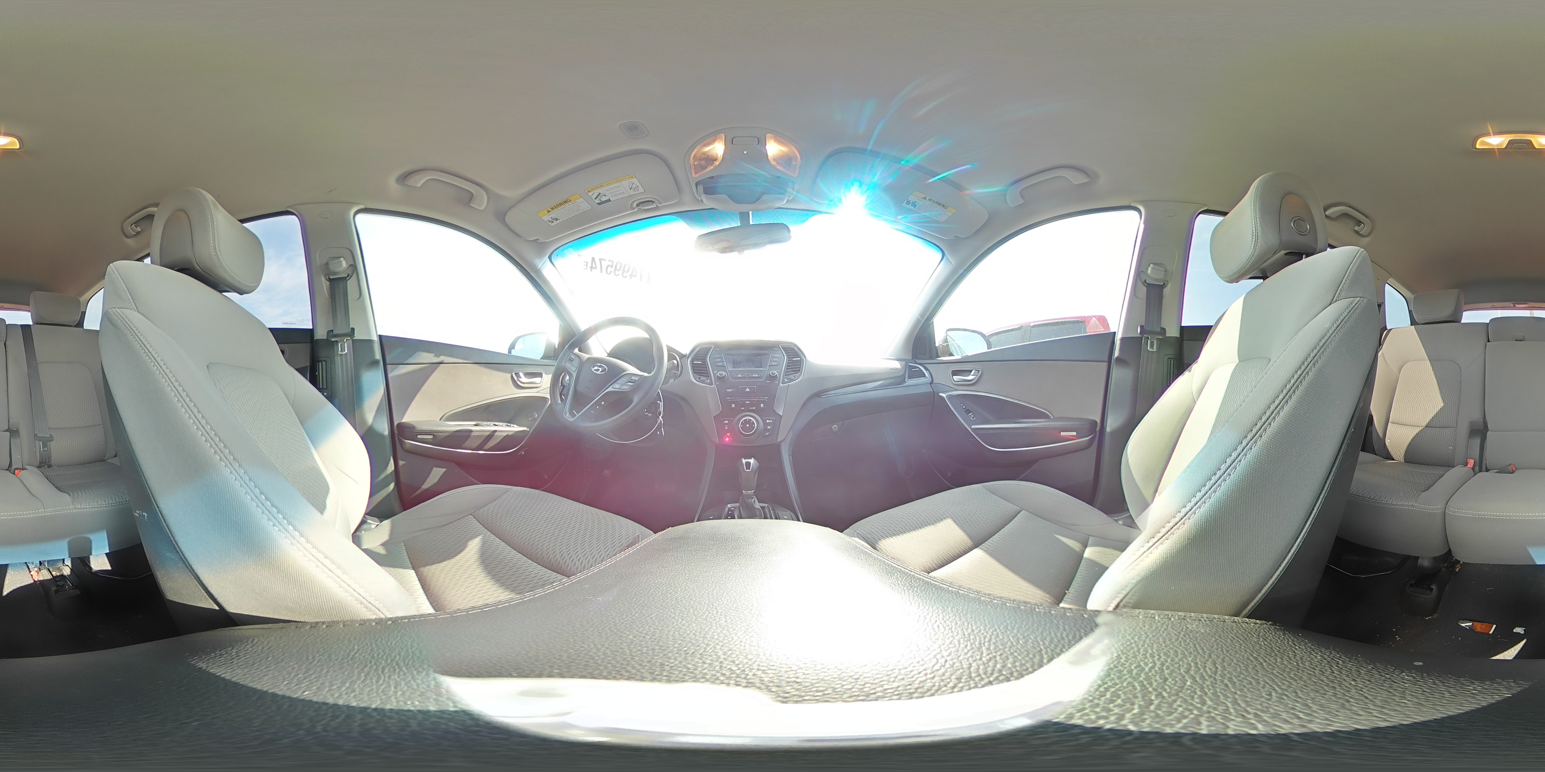 2016 Hyundai Santa Fe - Image 14
