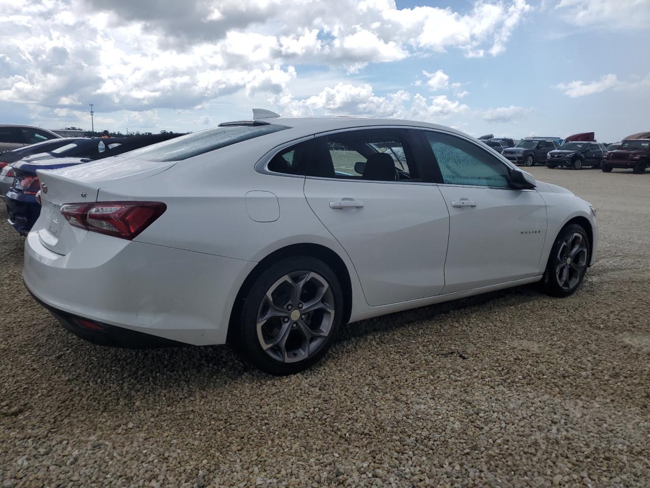 2021 Chevrolet Malibu - Image 3