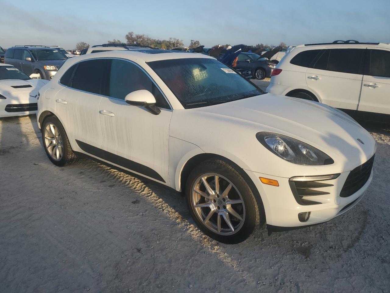 2015 Porsche Macan - Image 4