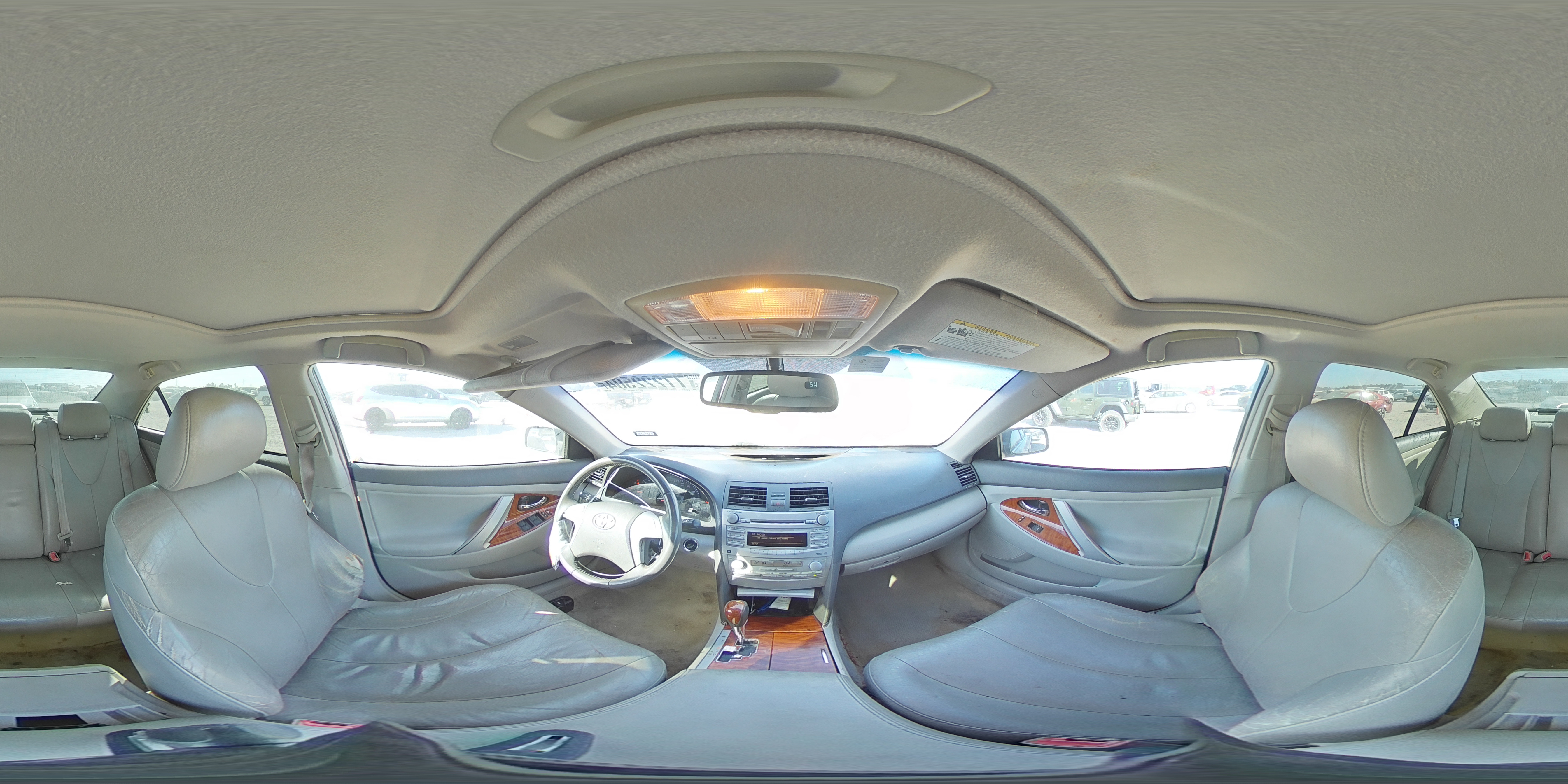 2010 Toyota Camry - Image 13