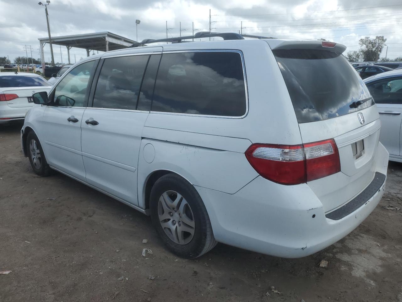 2007 Honda Odyssey - Image 2