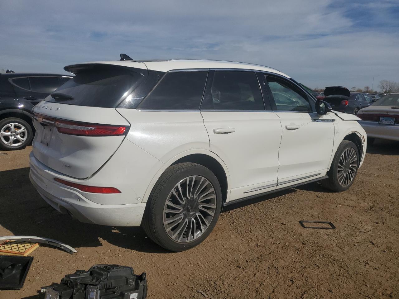 2020 Lincoln Corsair - Image 3