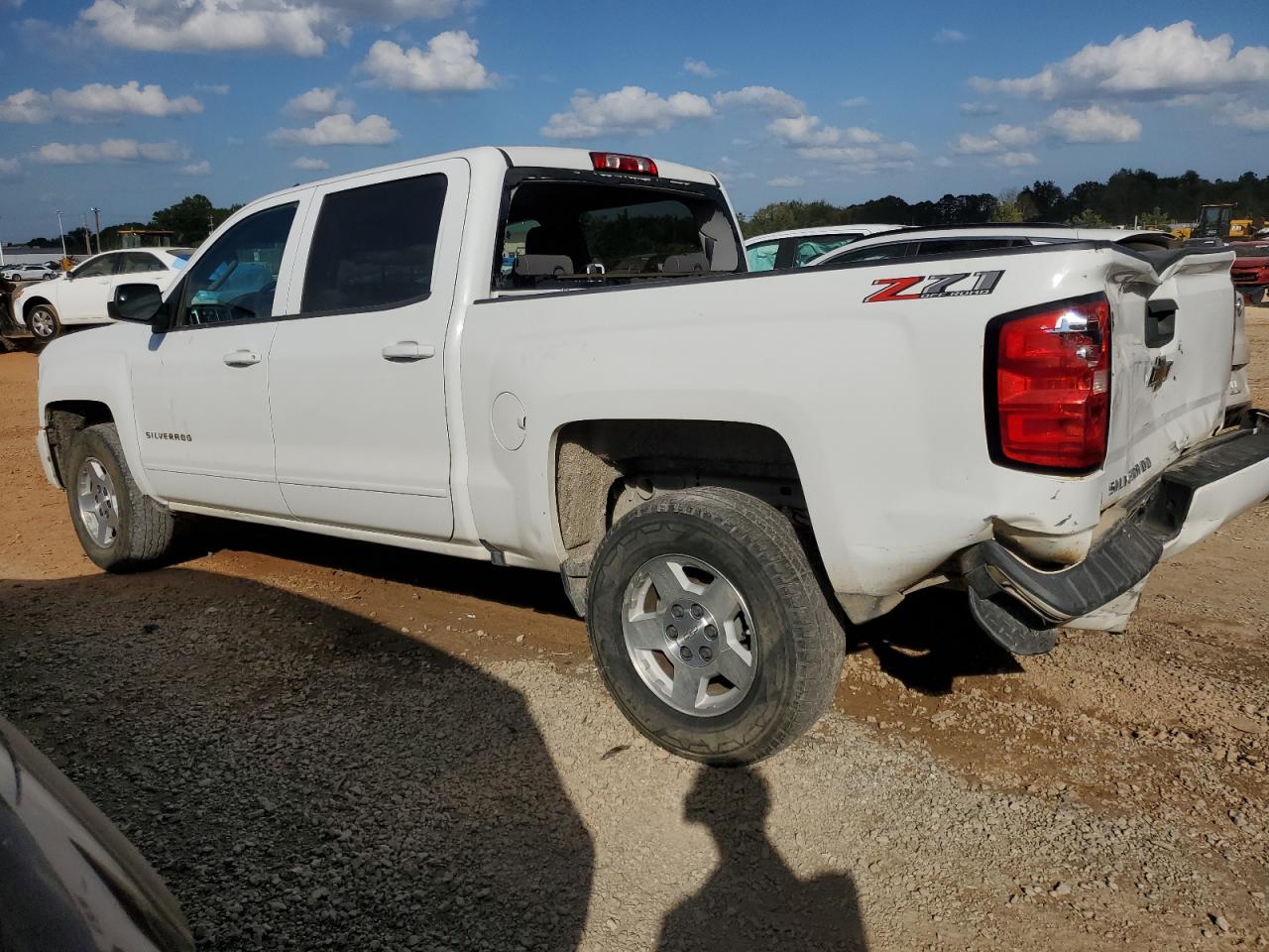 3GCUKRECXJG240057 2018 Chevrolet Silverado K1500 Lt