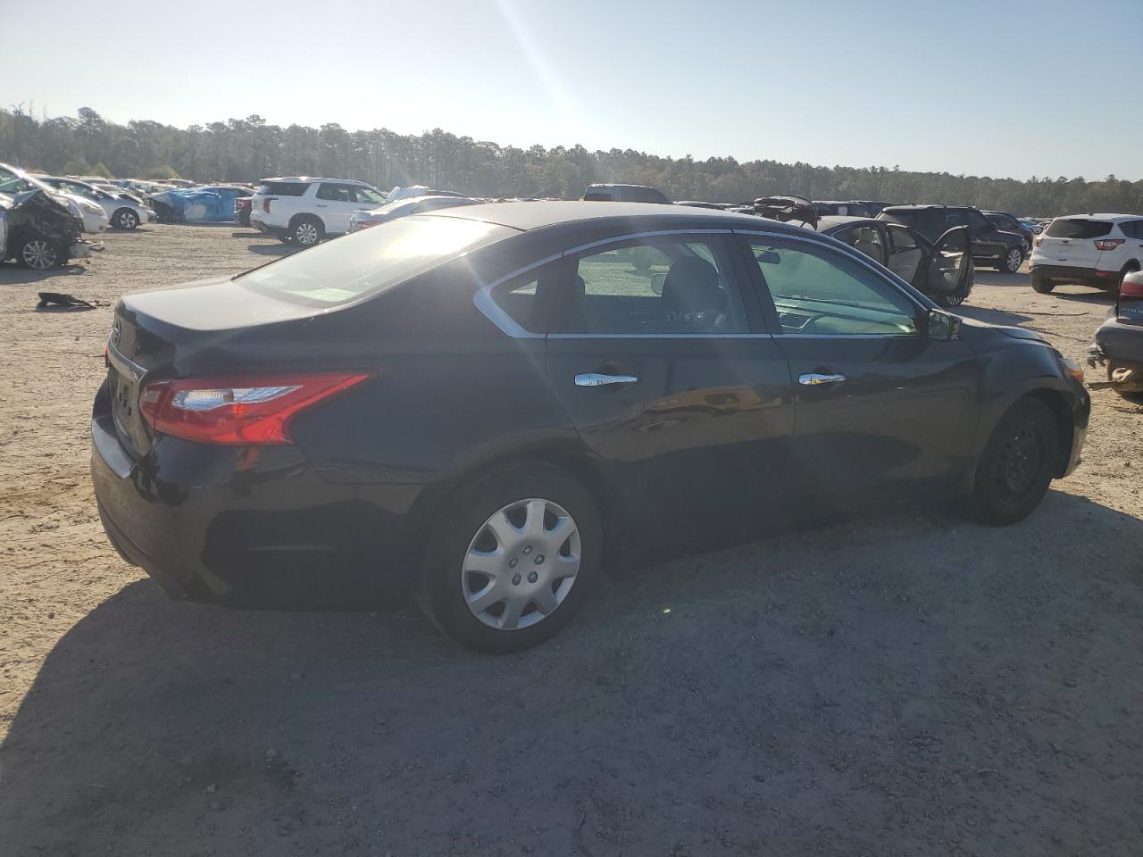 2016 Nissan Altima - Image 3