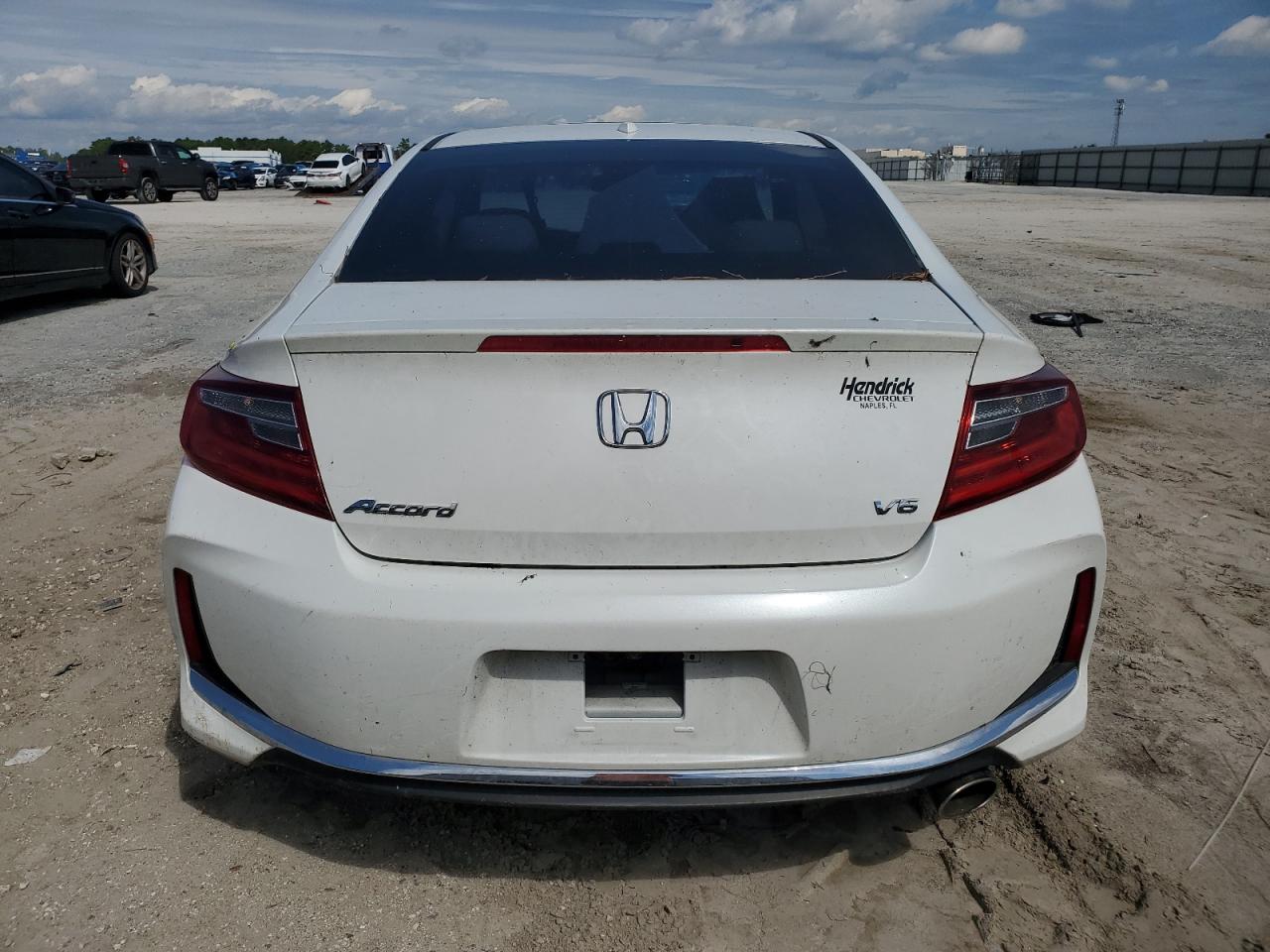 1HGCT2B8XGA002038 2016 Honda Accord Exl