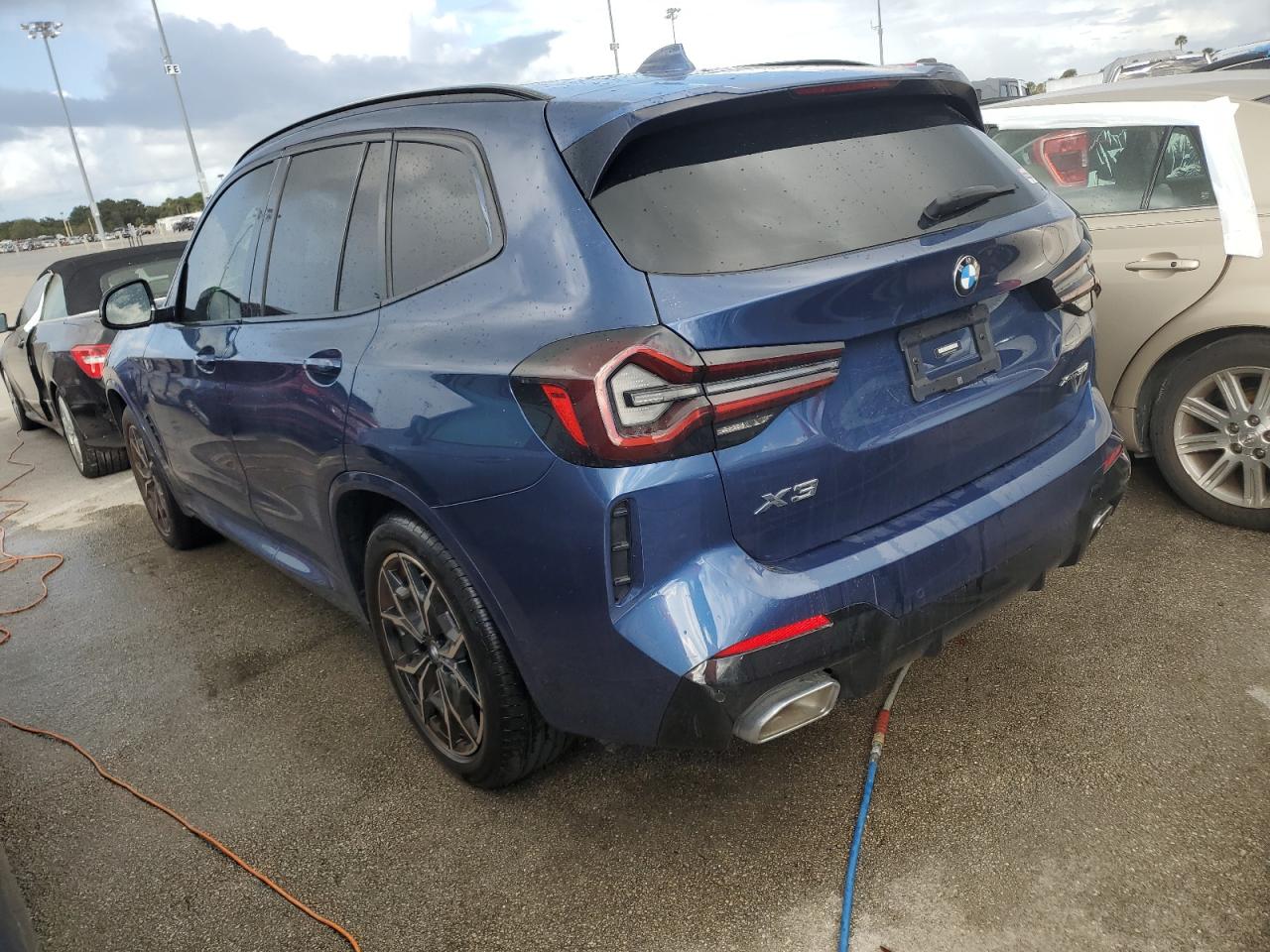 2022 BMW X3 - Image 2
