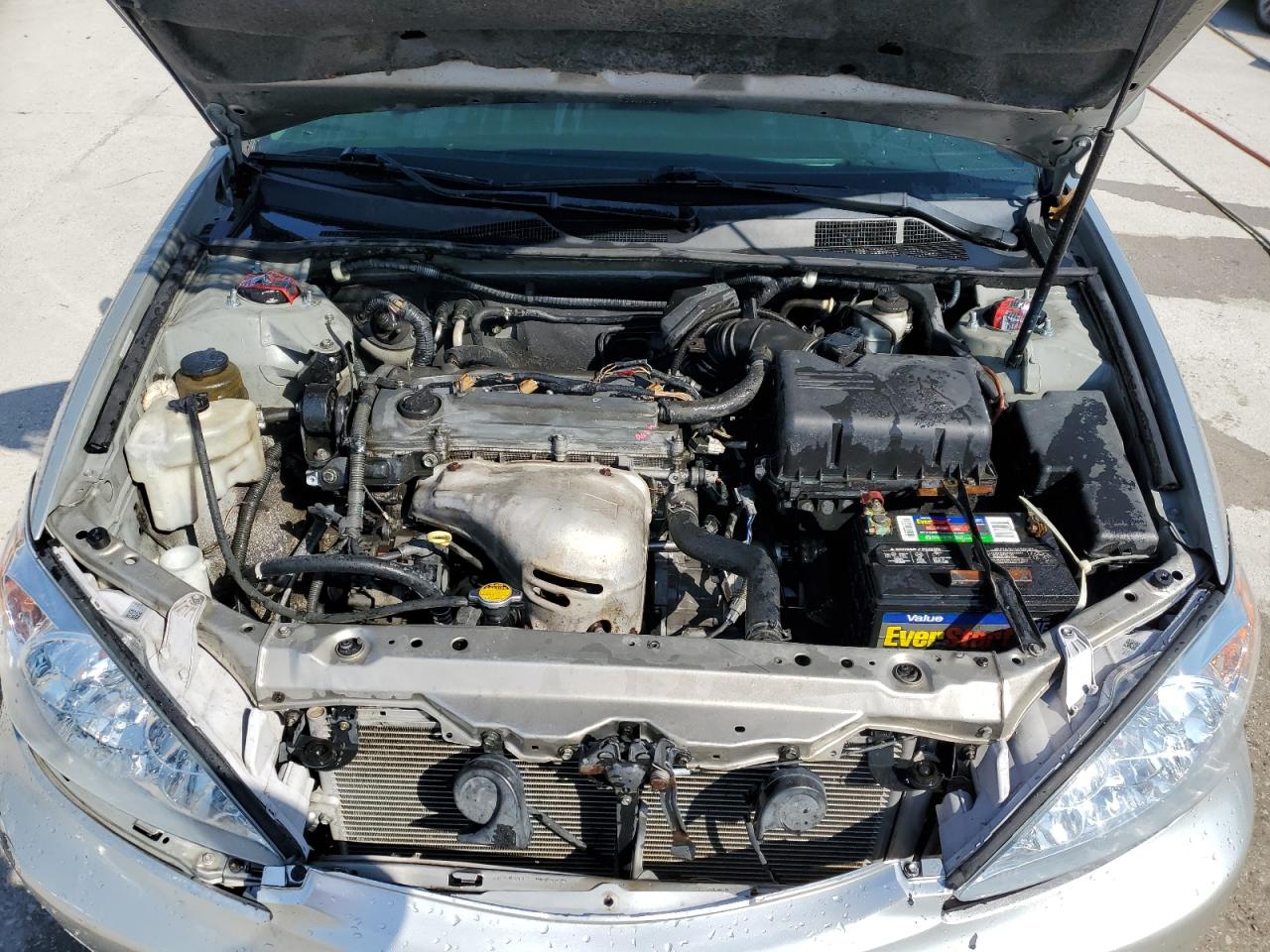 2004 Toyota Camry - Image 11