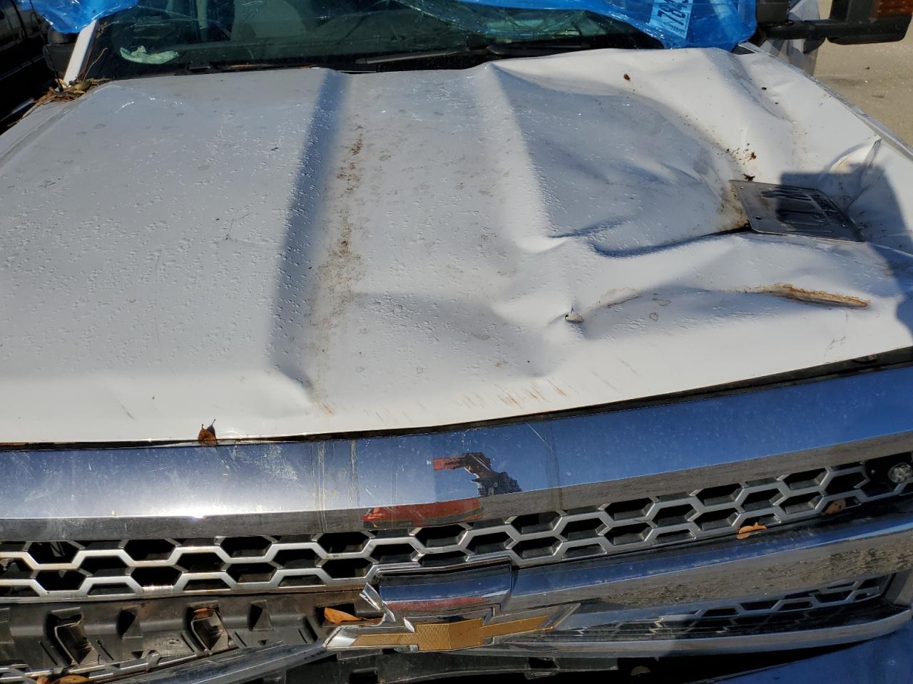 2019 Chevrolet Silverado - Image 11