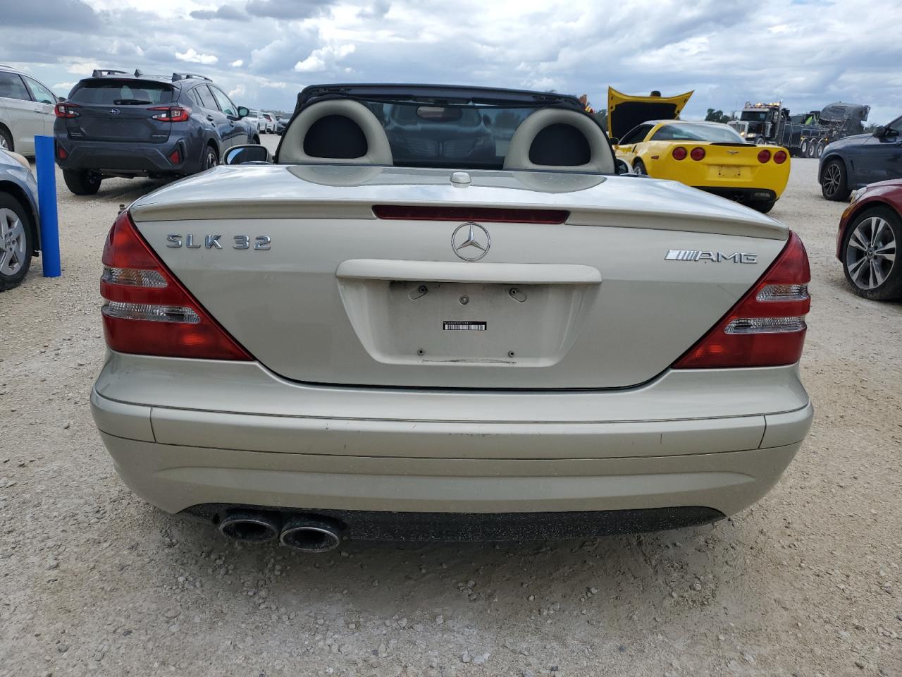 WDBKK66F82F266477 2002 Mercedes-Benz Slk 32 Amg Kompressor