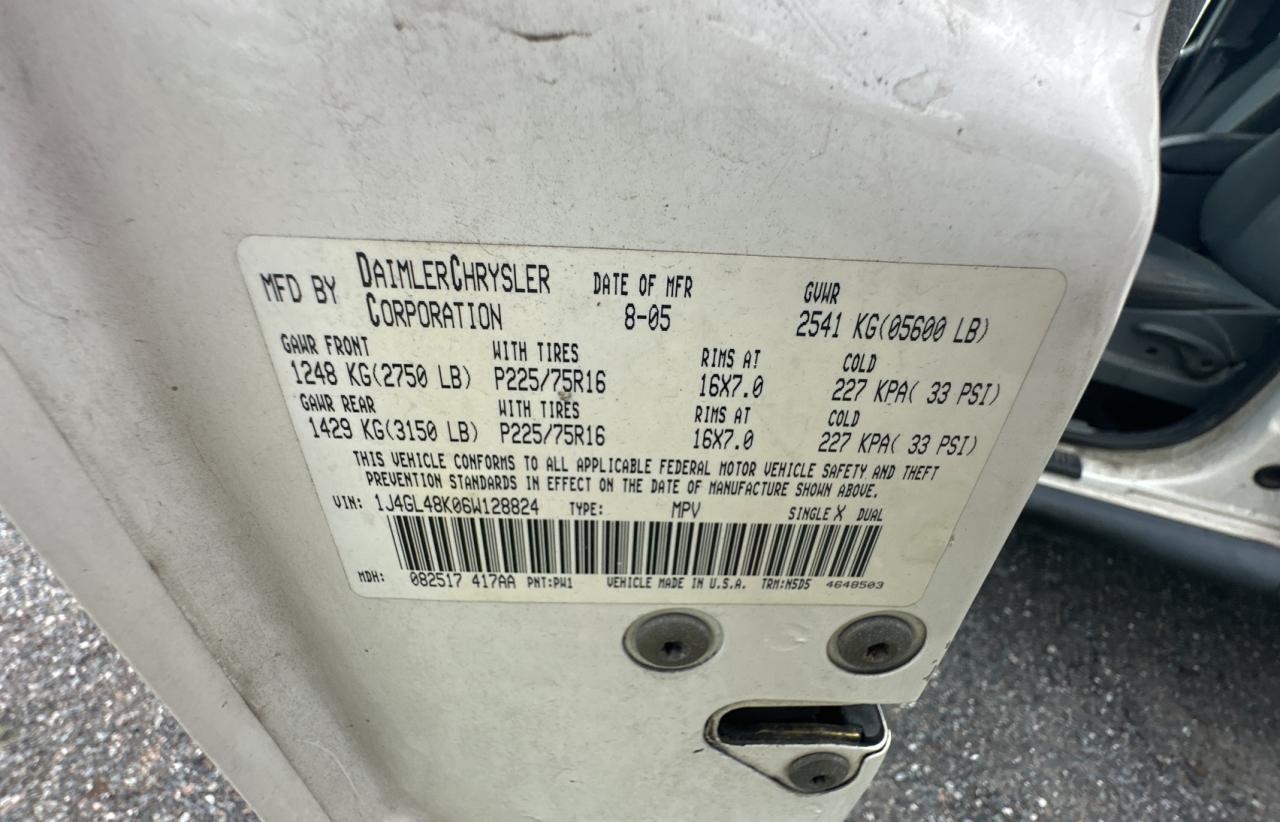 1J4GL48K06W128824 2006 Jeep Liberty Sport