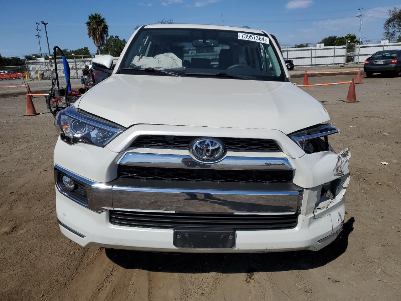 VIN JTEBU5JR7K5686482 2019 TOYOTA 4RUNNER no.5