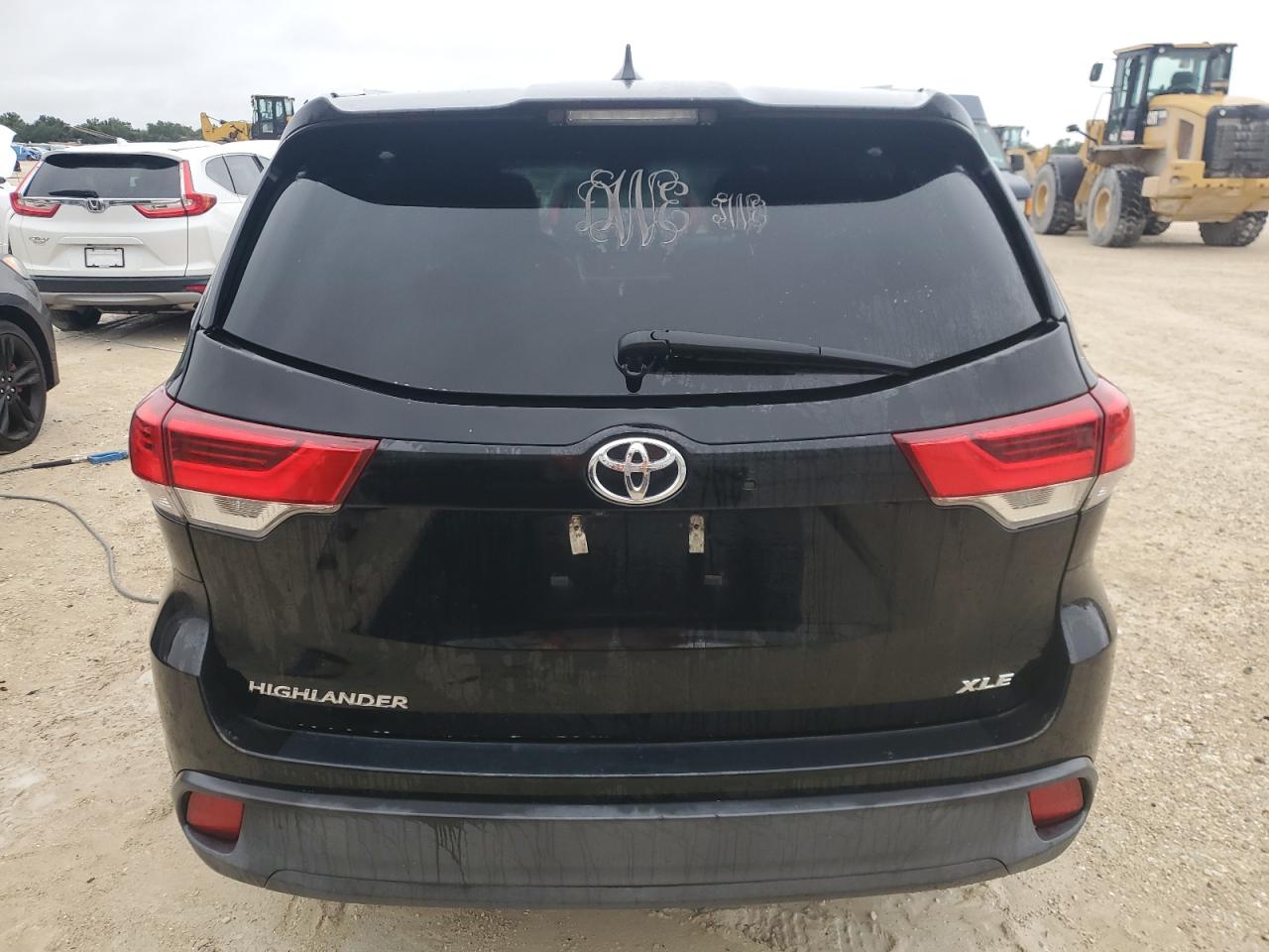 2018 Toyota Highlander Se VIN: 5TDKZRFH0JS263376 Lot: 73921224