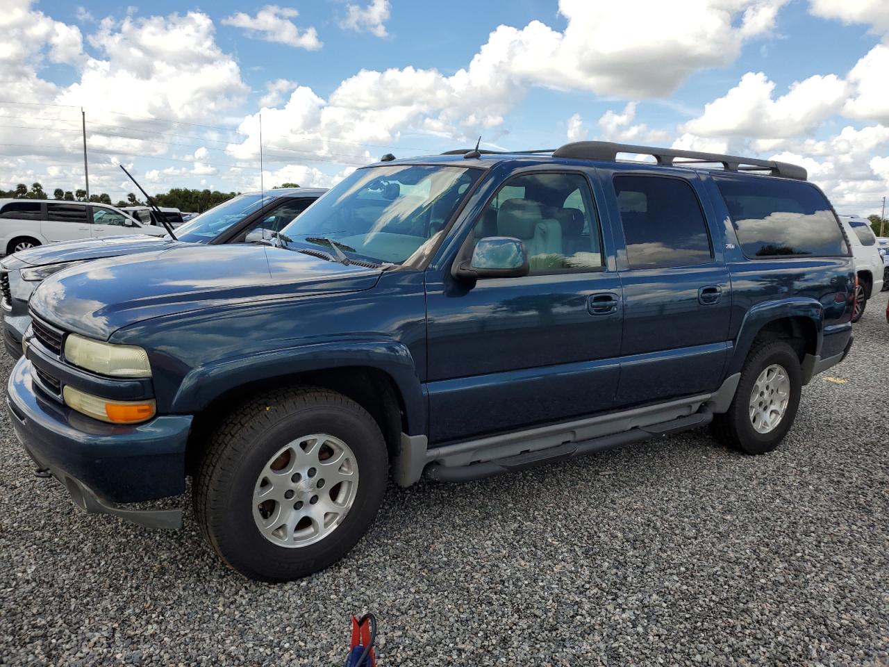 2005 Chevrolet Suburban - Image 1