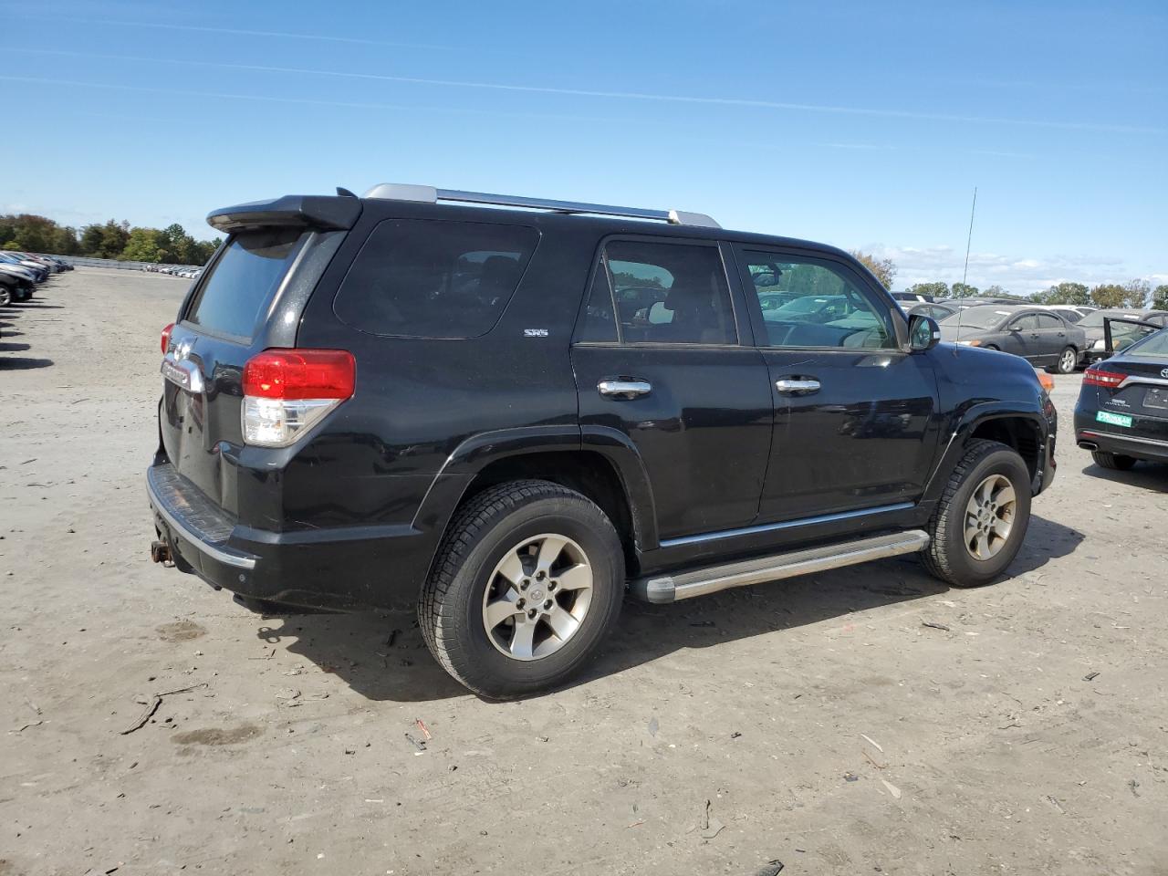 2011 Toyota 4Runner Sr5 VIN: JTEBU5JR8B5052744 Lot: 75615754