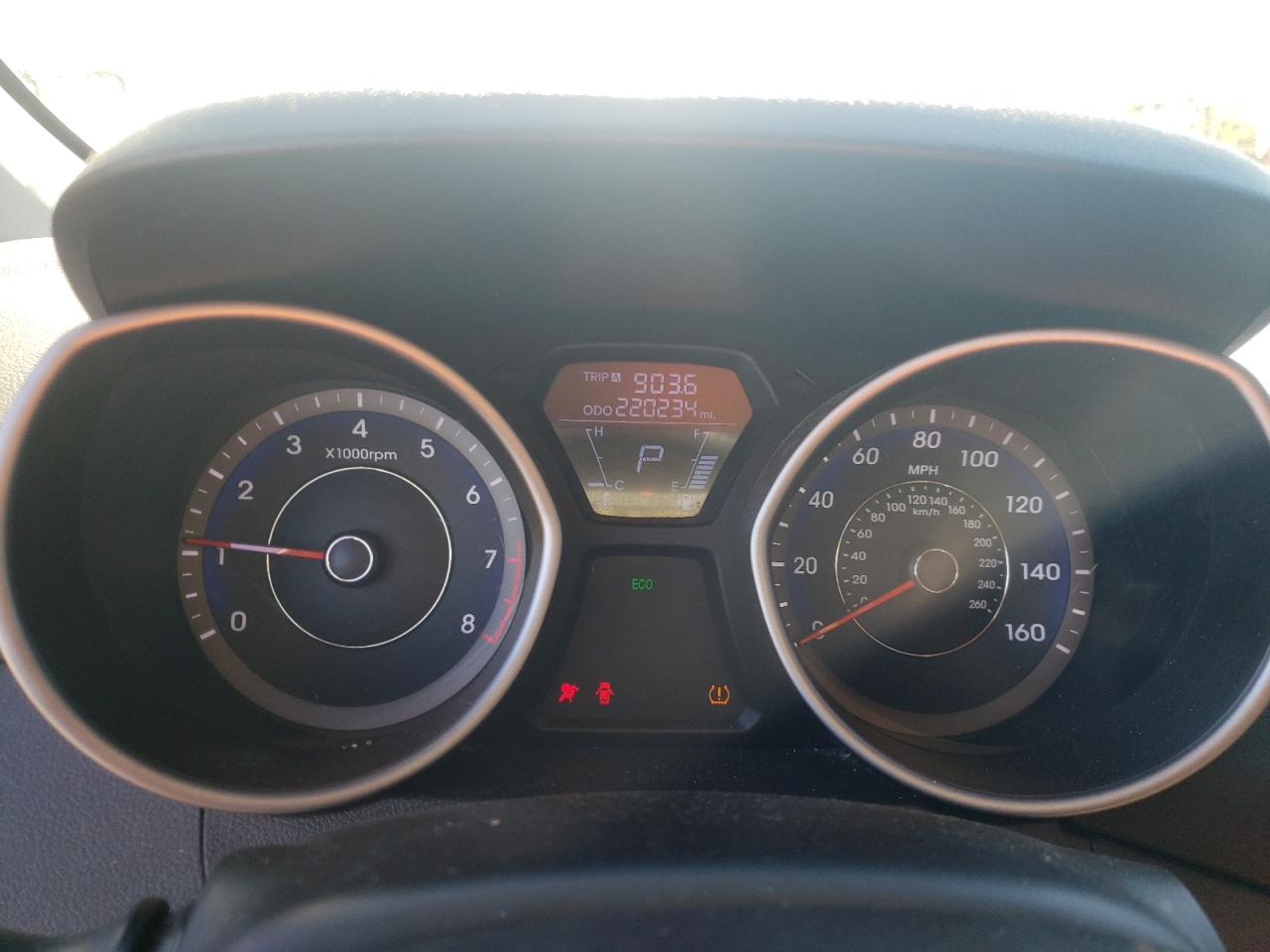 2012 Hyundai Elantra - Image 9