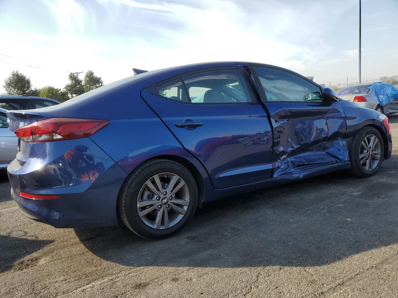 2018 Hyundai Elantra - Image 3