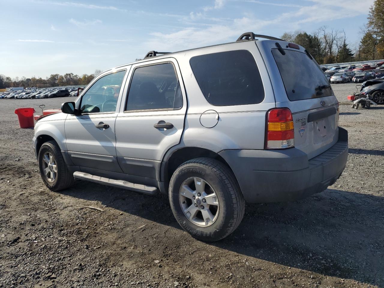 2007 Ford Escape - Image 2