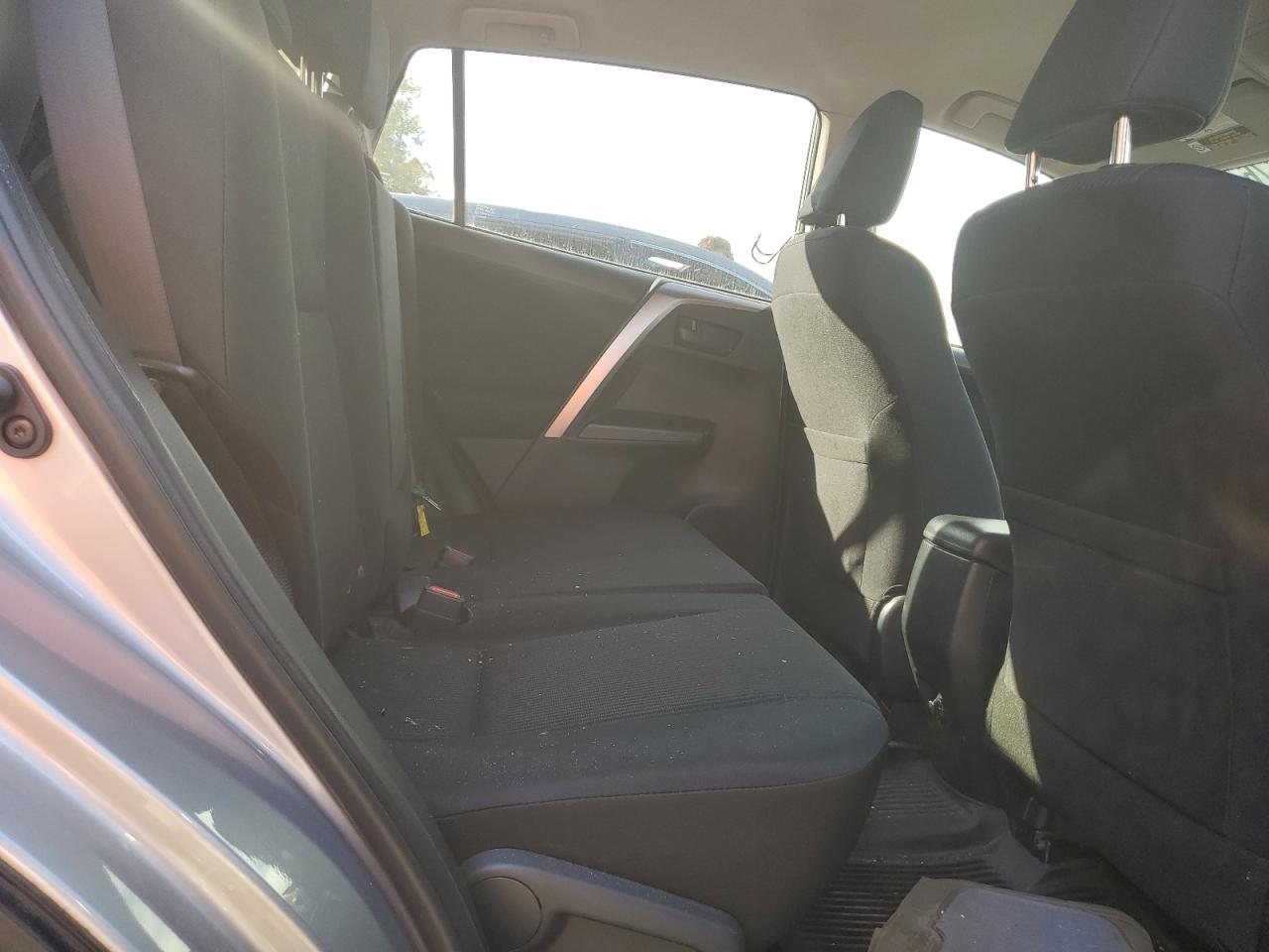 2018 Toyota RAV 4 - Image 11