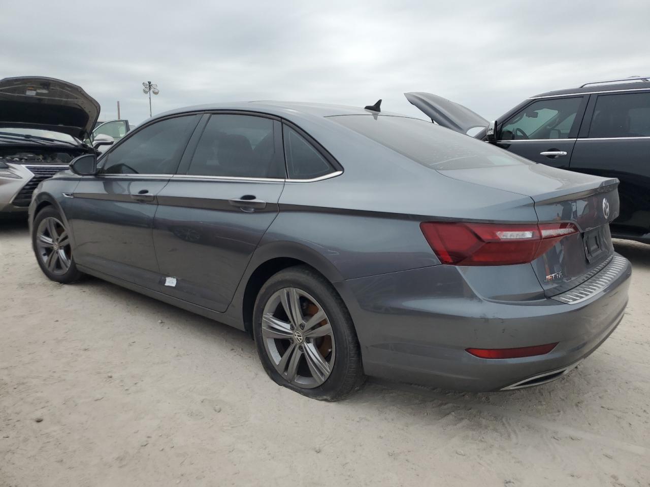 2020 Volkswagen Jetta - Image 2