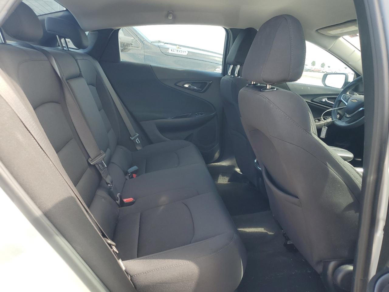 2022 Chevrolet Malibu - Image 10