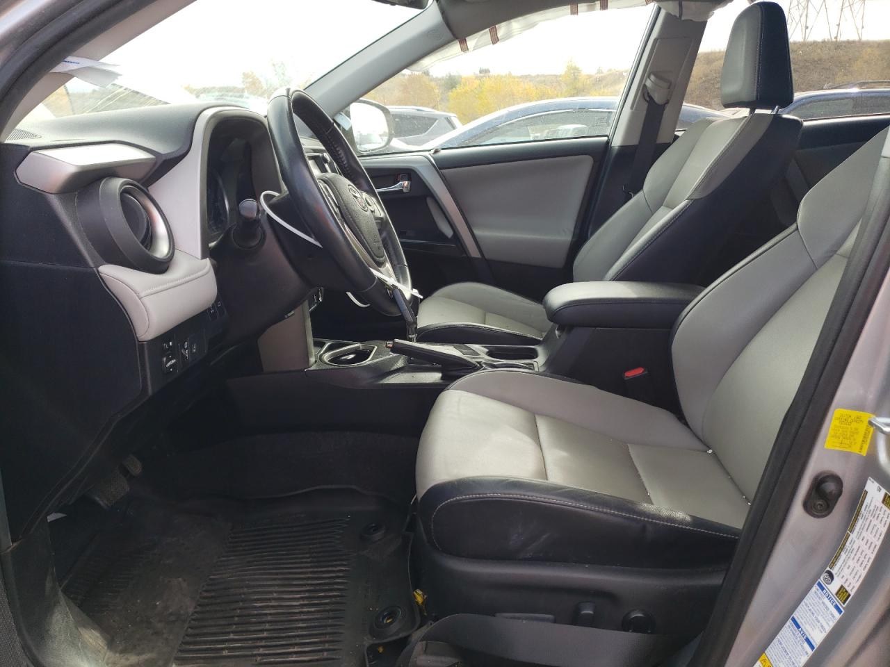 2016 Toyota RAV 4 - Image 7