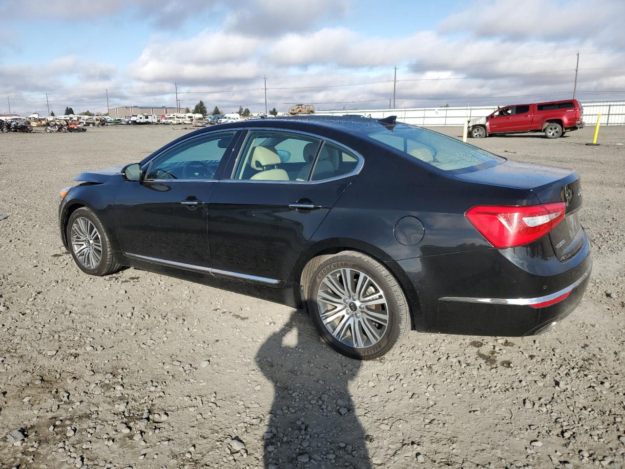 2016 Kia Cadenza - Image 2
