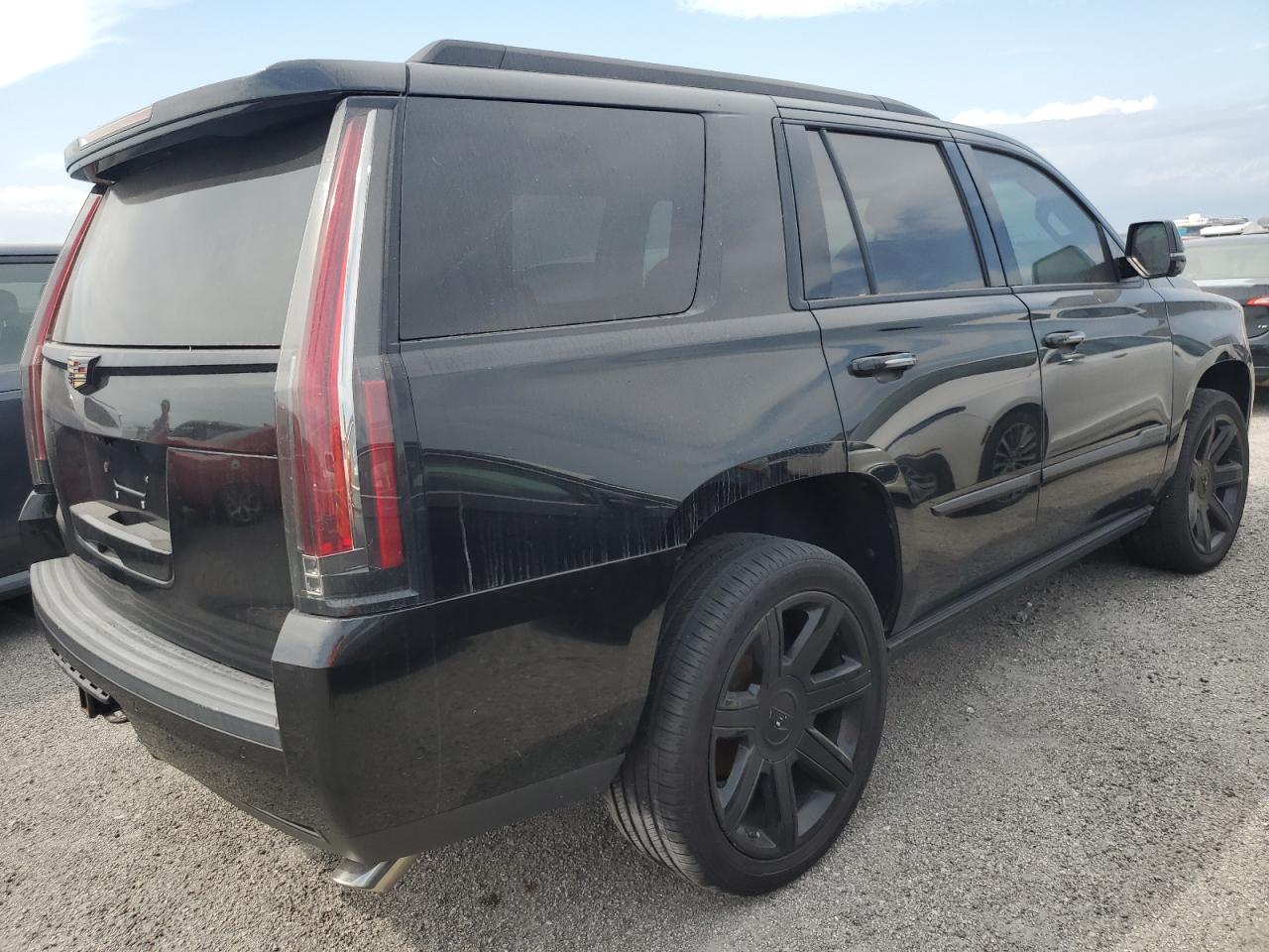 2018 Cadillac Escalade - Image 3