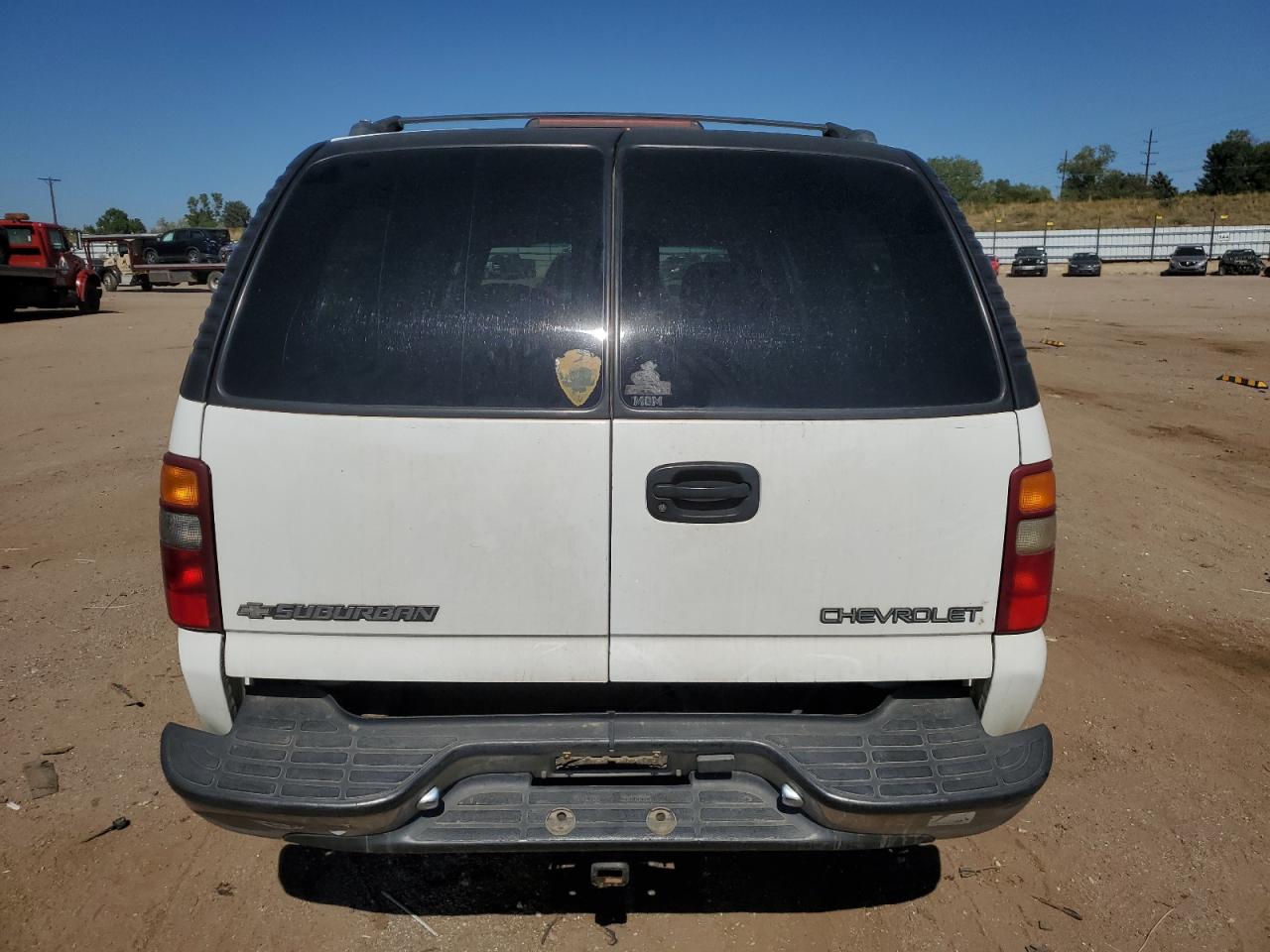 2000 Chevrolet Suburban K2500 VIN: 3GNGK26U2YG222505 Lot: 74813244