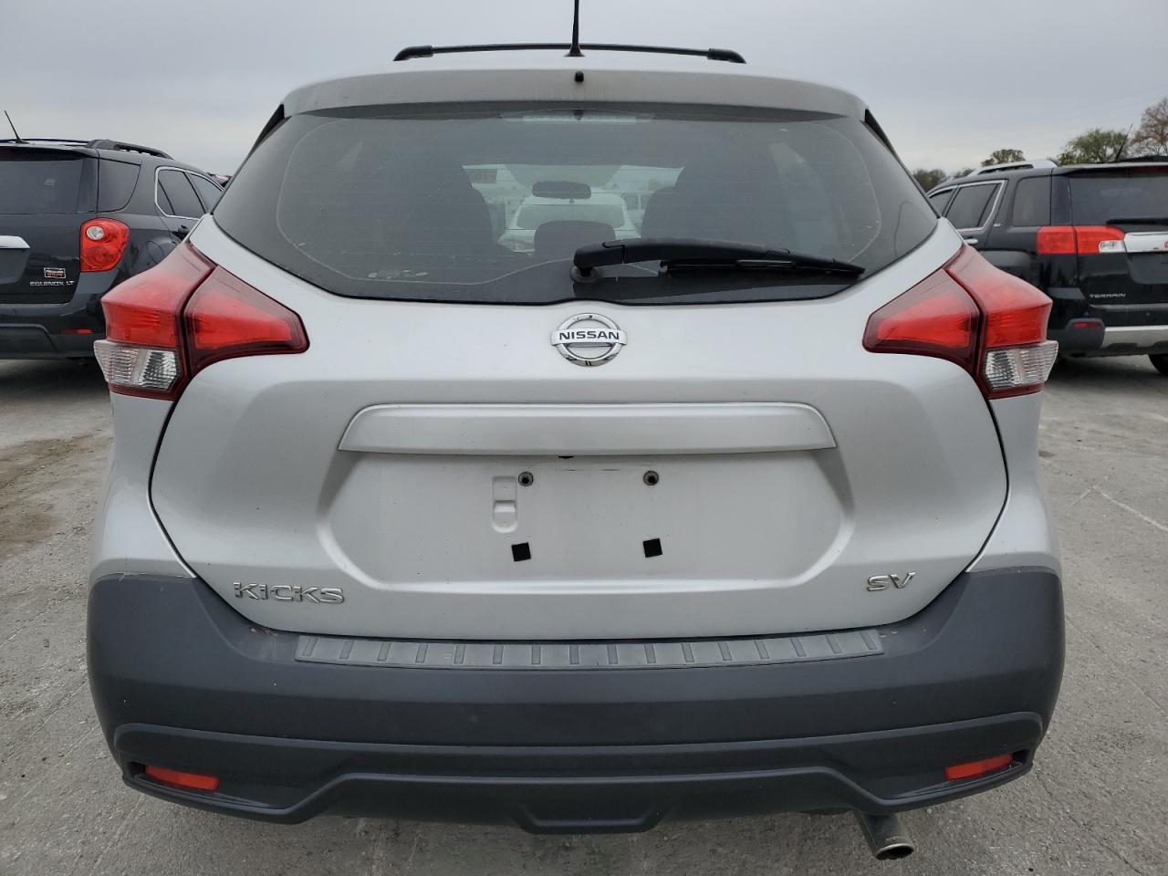 2018 Nissan Kicks S VIN: 3N1CP5CUXJL521898 Lot: 76312464