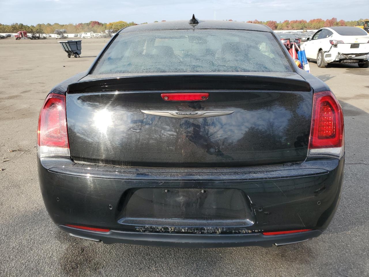 2016 Chrysler 300 S VIN: 2C3CCABT9GH269268 Lot: 75685224