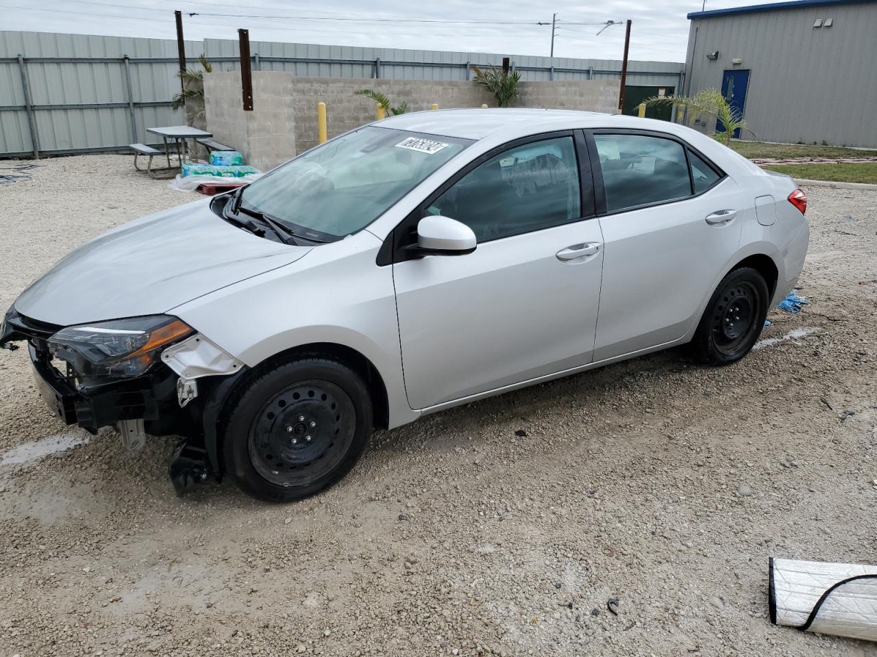 VIN 5YFBURHE3KP897504 2019 TOYOTA COROLLA no.1