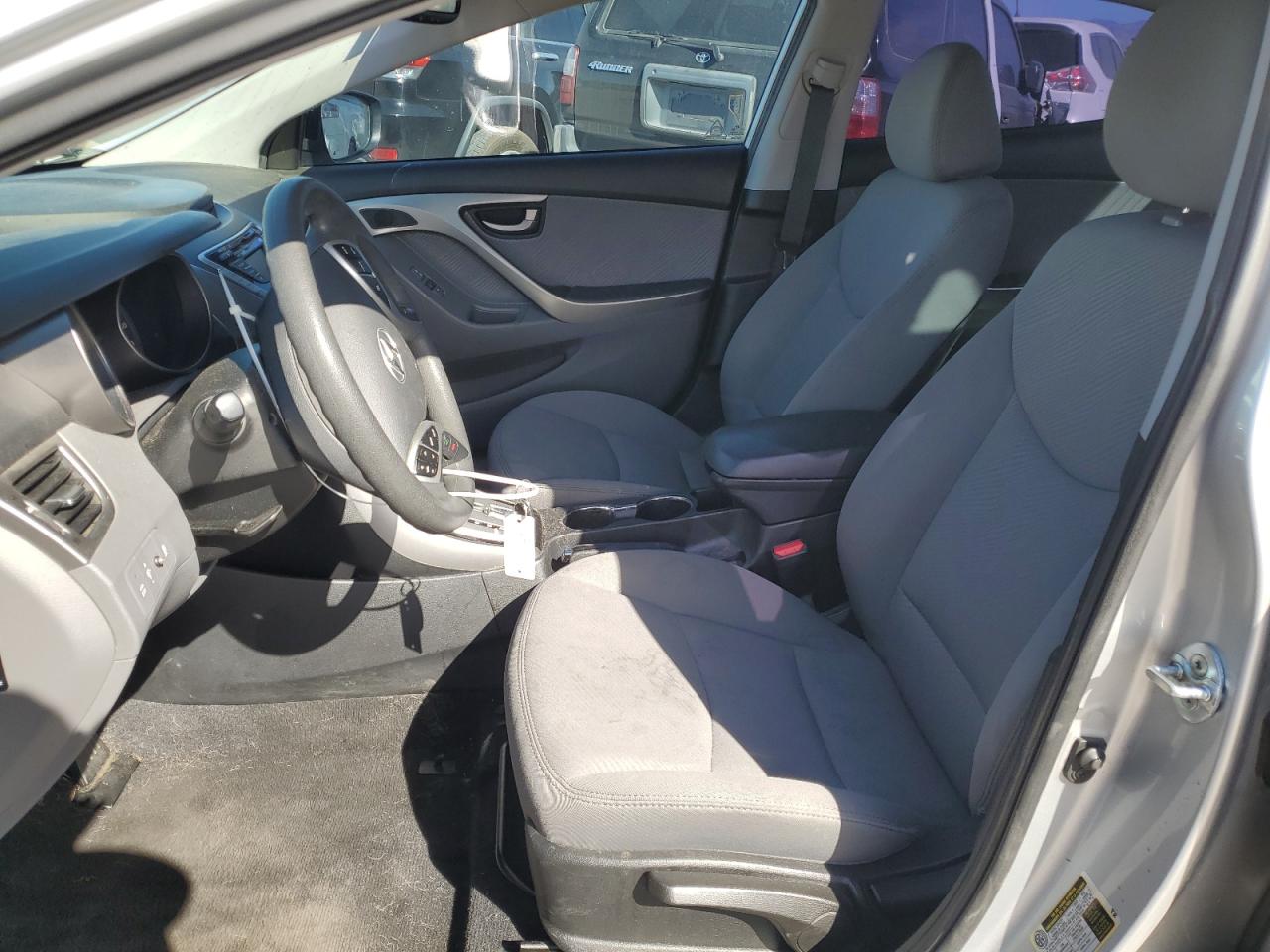 2013 Hyundai Elantra - Image 7