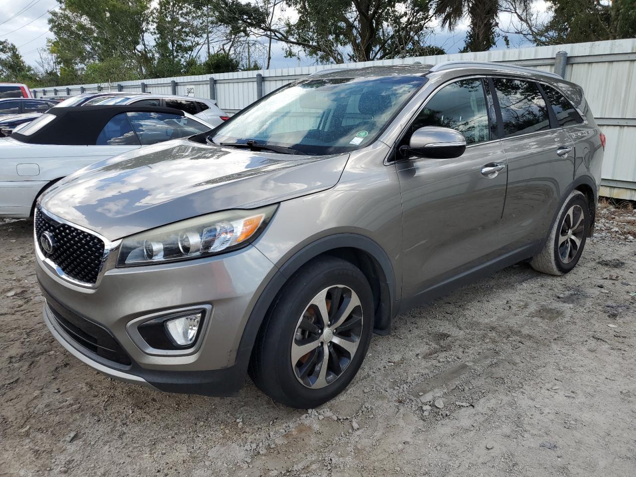 2016 Kia Sorento - Image 1