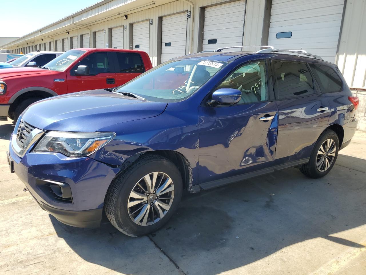 2017 Nissan Pathfinder - Image 1
