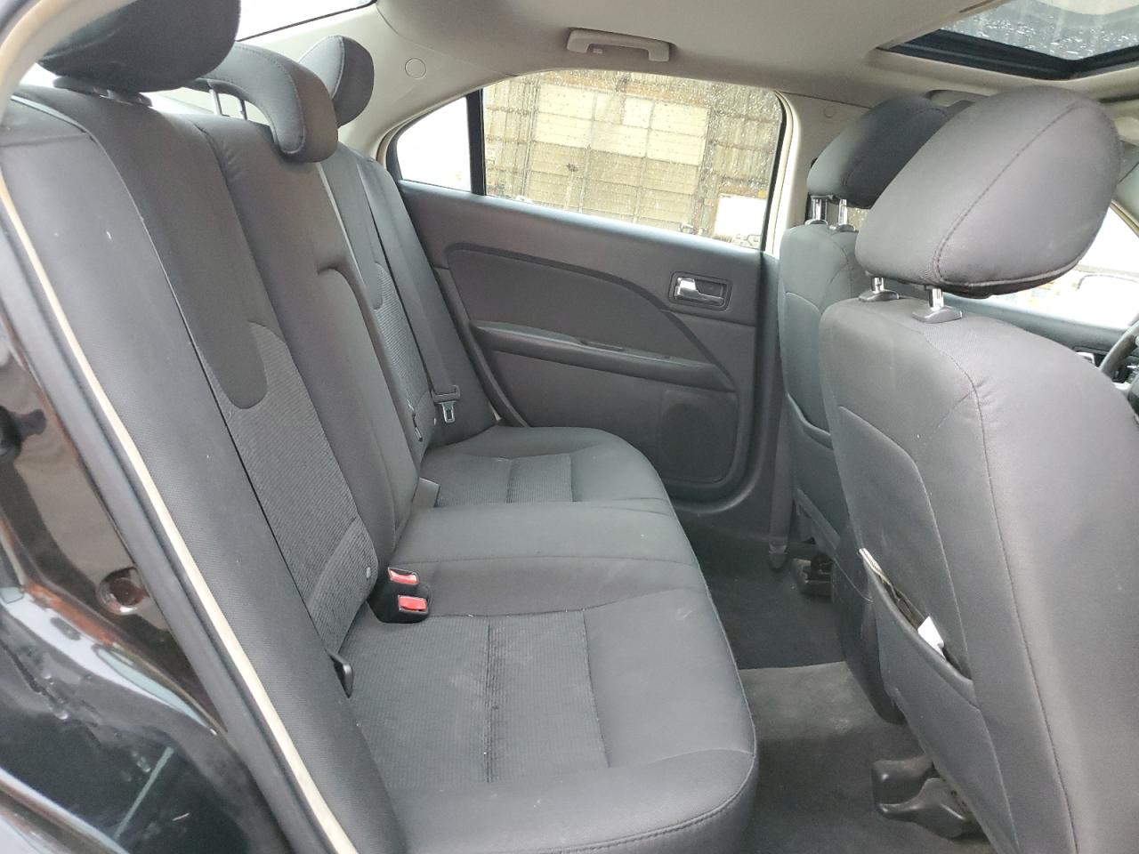 2011 Ford Fusion - Image 11