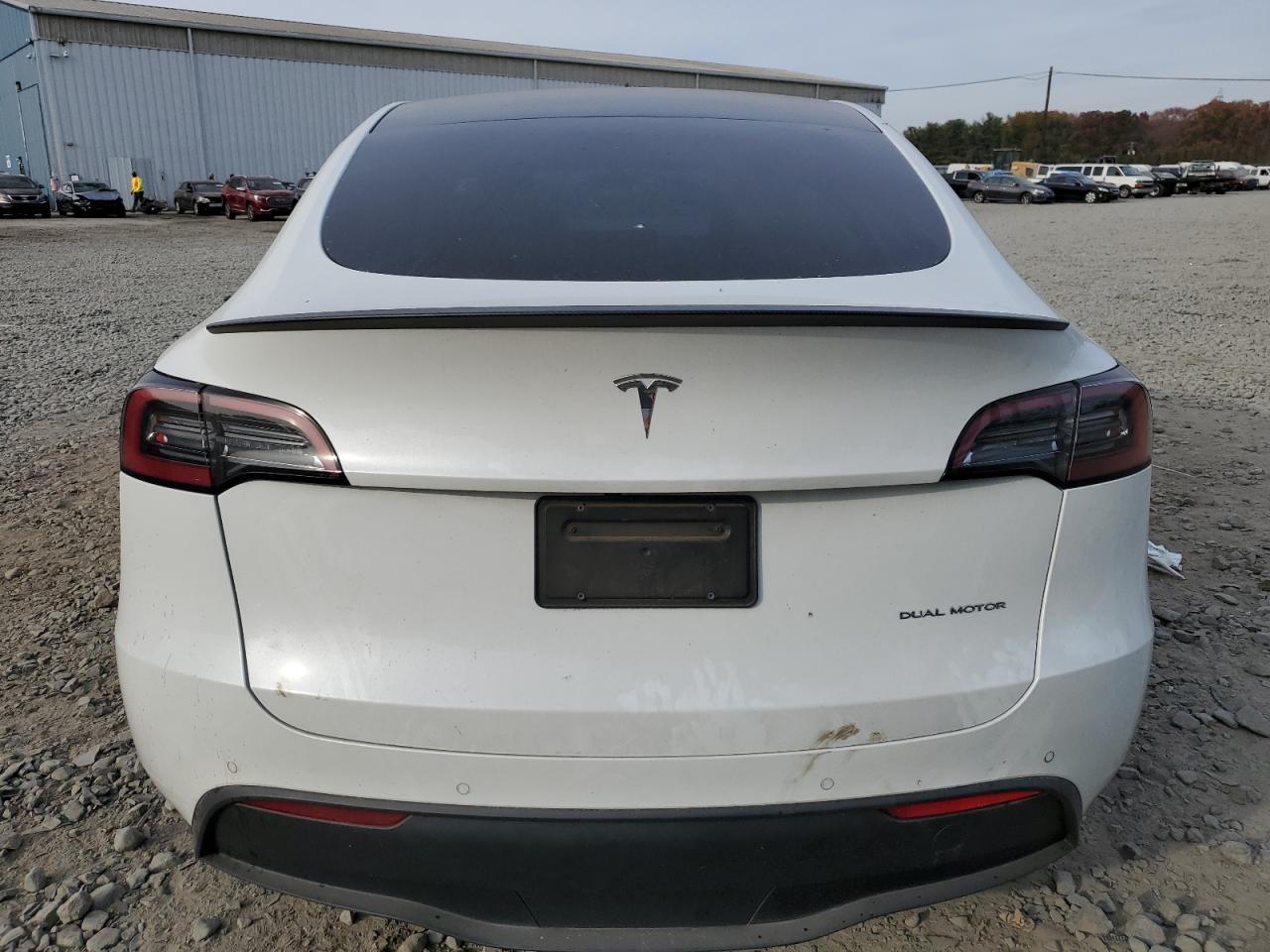 VIN 7SAYGDEE8NA010522 2022 TESLA MODEL Y no.6