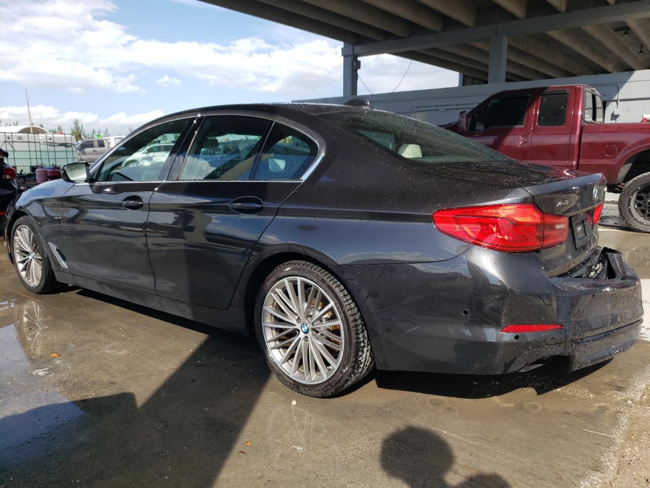 WBAJE7C58KG893158 2019 BMW 5 SERIES - Image 2