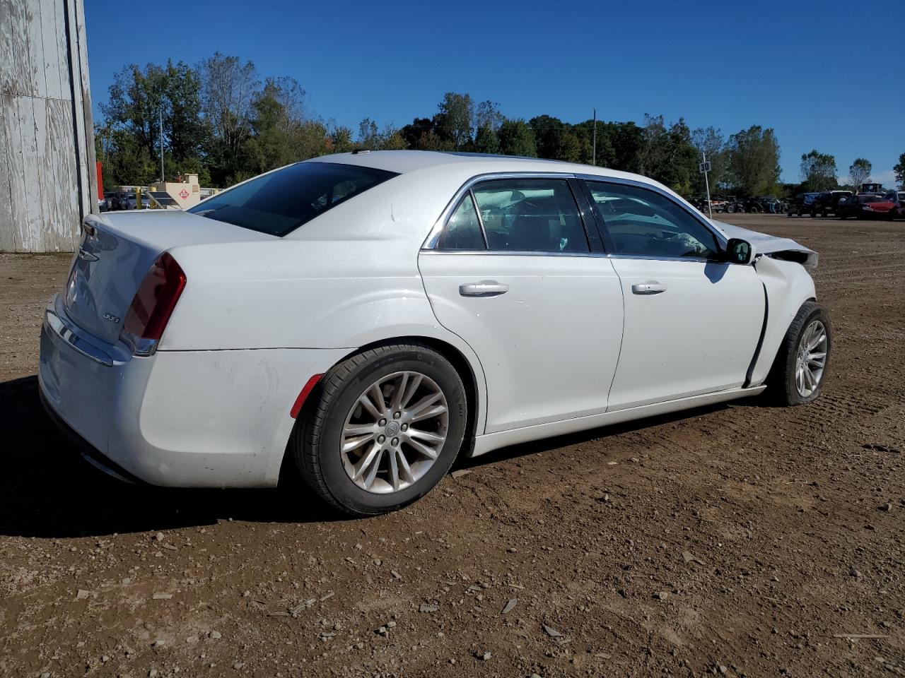 2015 Chrysler 300 - Image 3