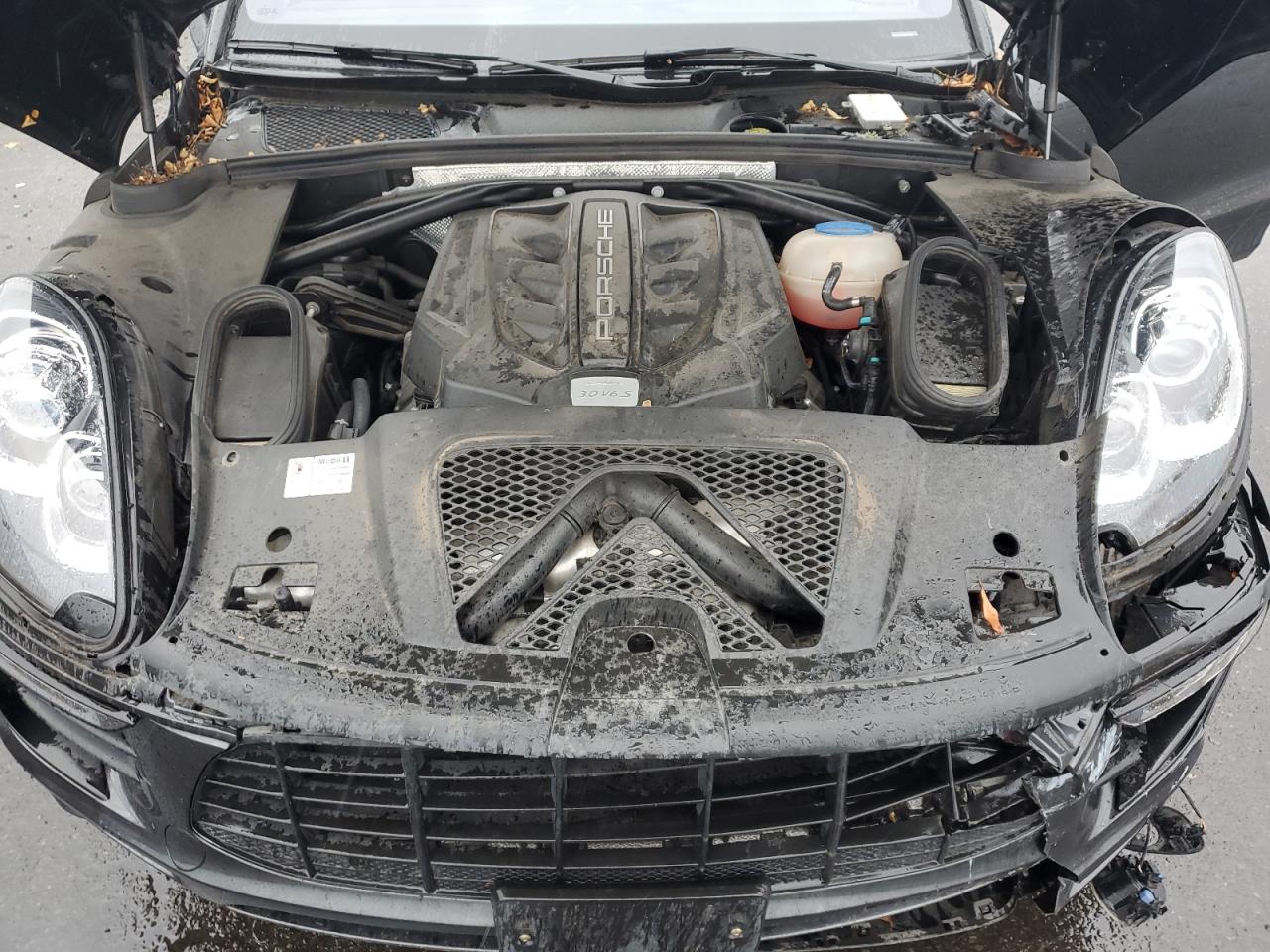 2017 Porsche Macan - Image 11